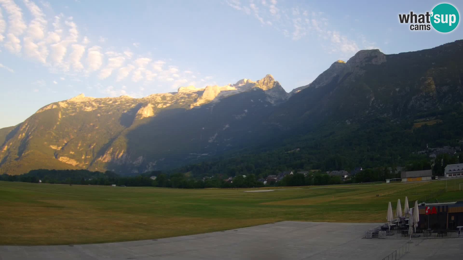 Live webcam Bovec airport – View to Kanin