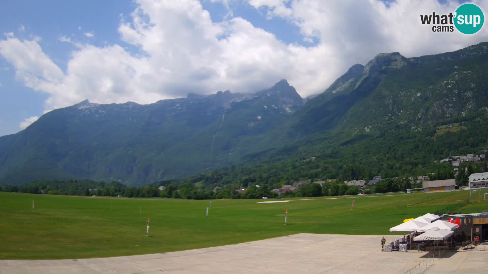 Webcam en direct Aéroport de Bovec – Vue sur Kanin