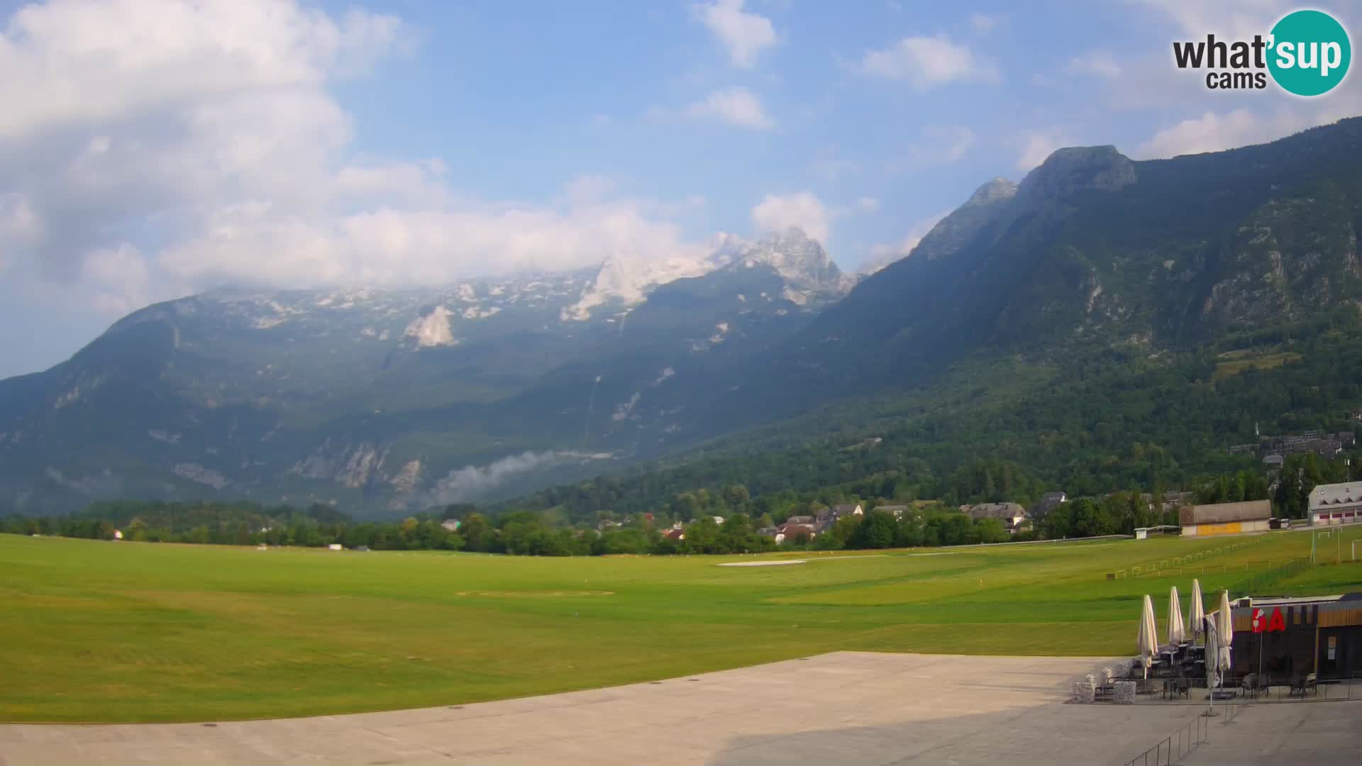 Webcam en direct Aéroport de Bovec – Vue sur Kanin