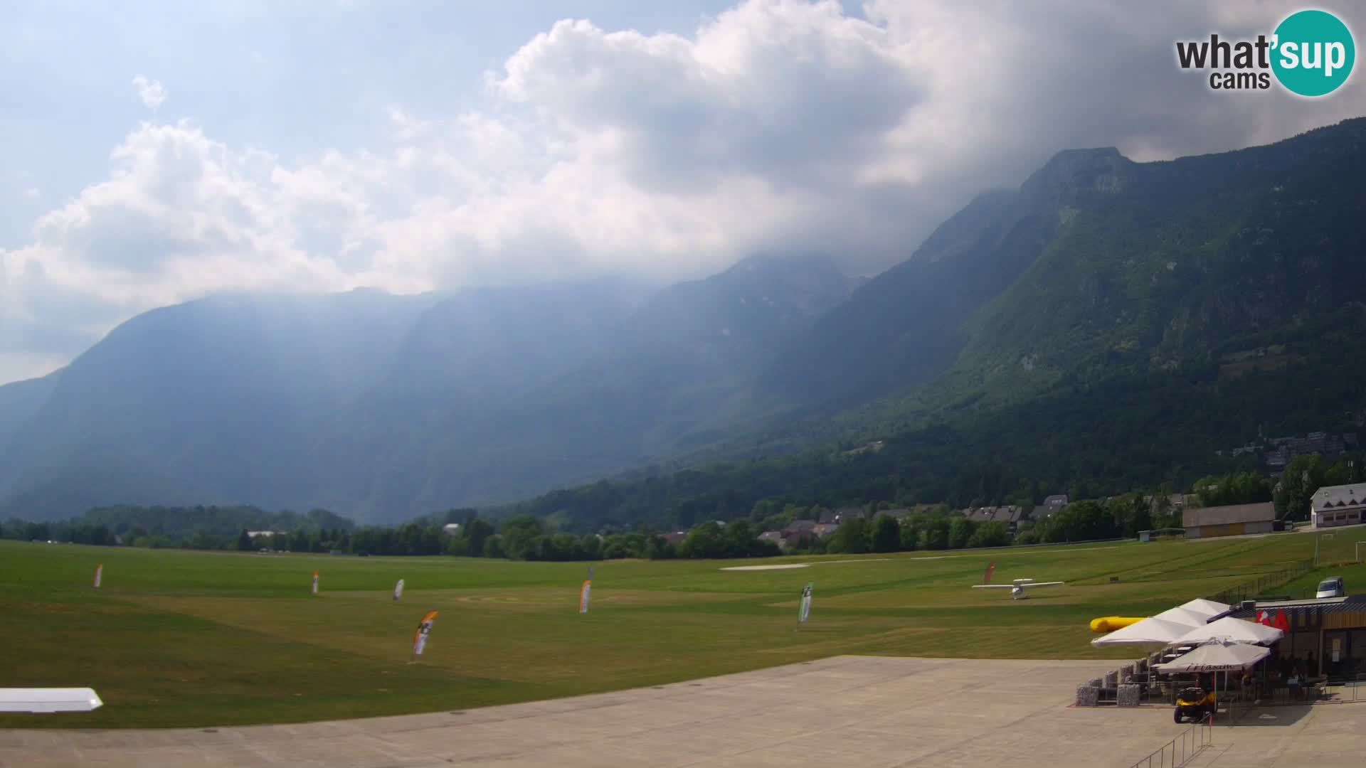Live webcam Bovec airport – View to Kanin