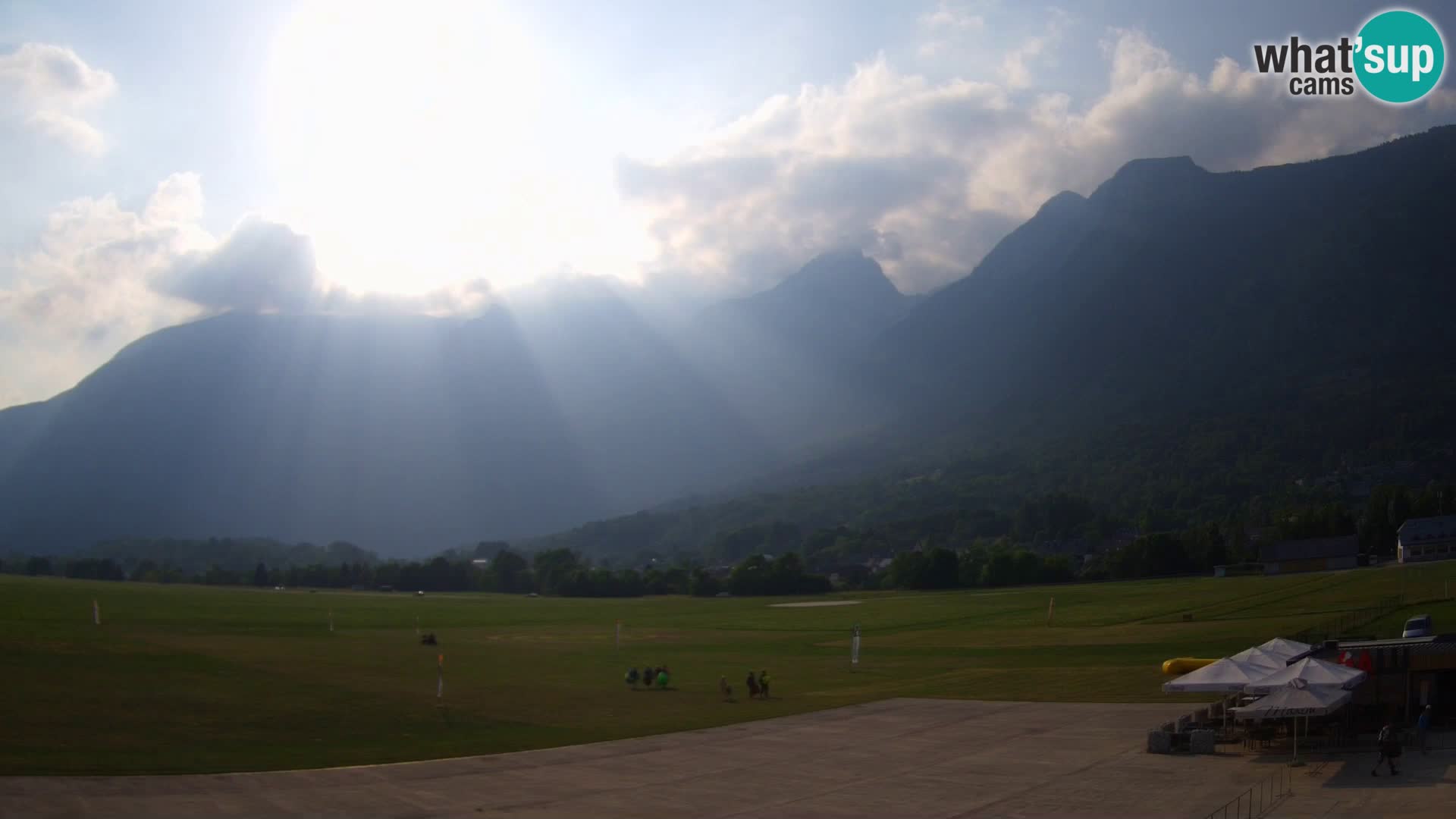 Live webcam Bovec airport – View to Kanin