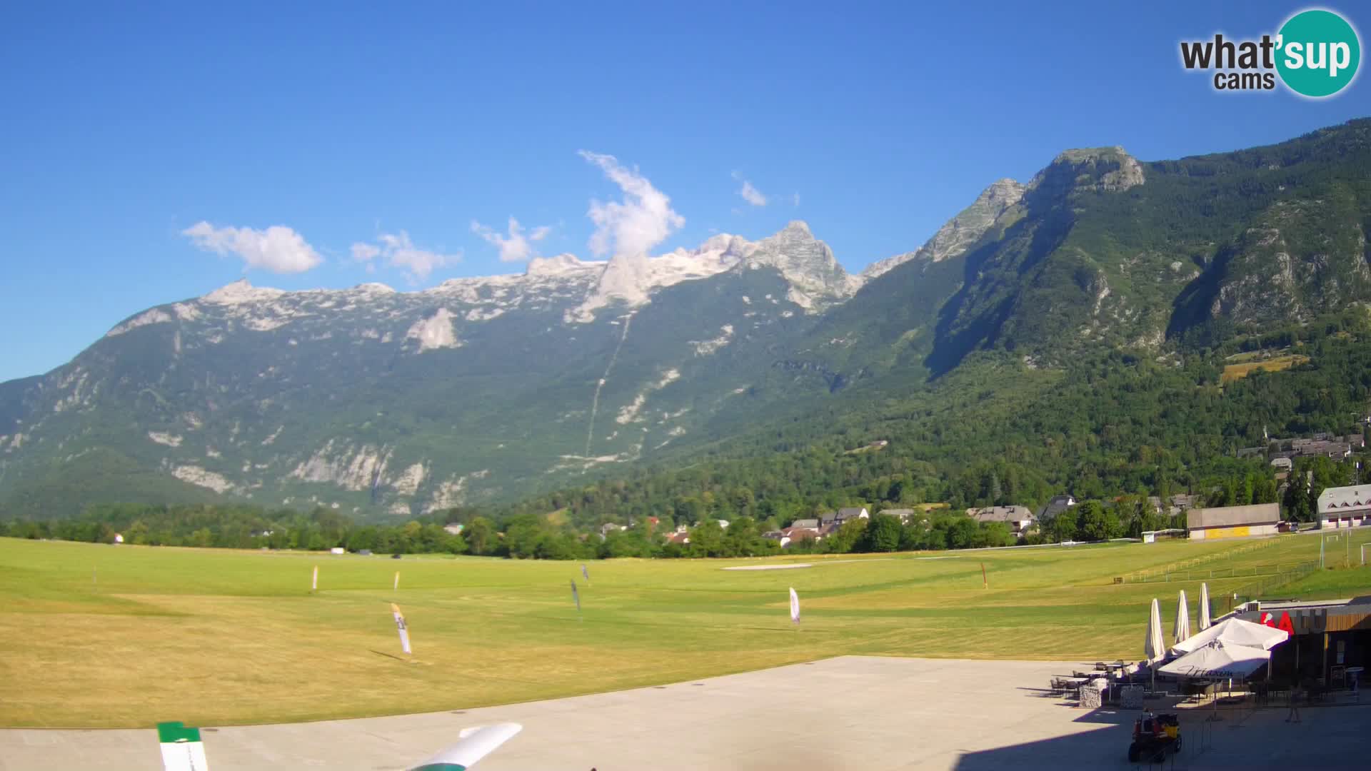 Live webcam Bovec airport – View to Kanin