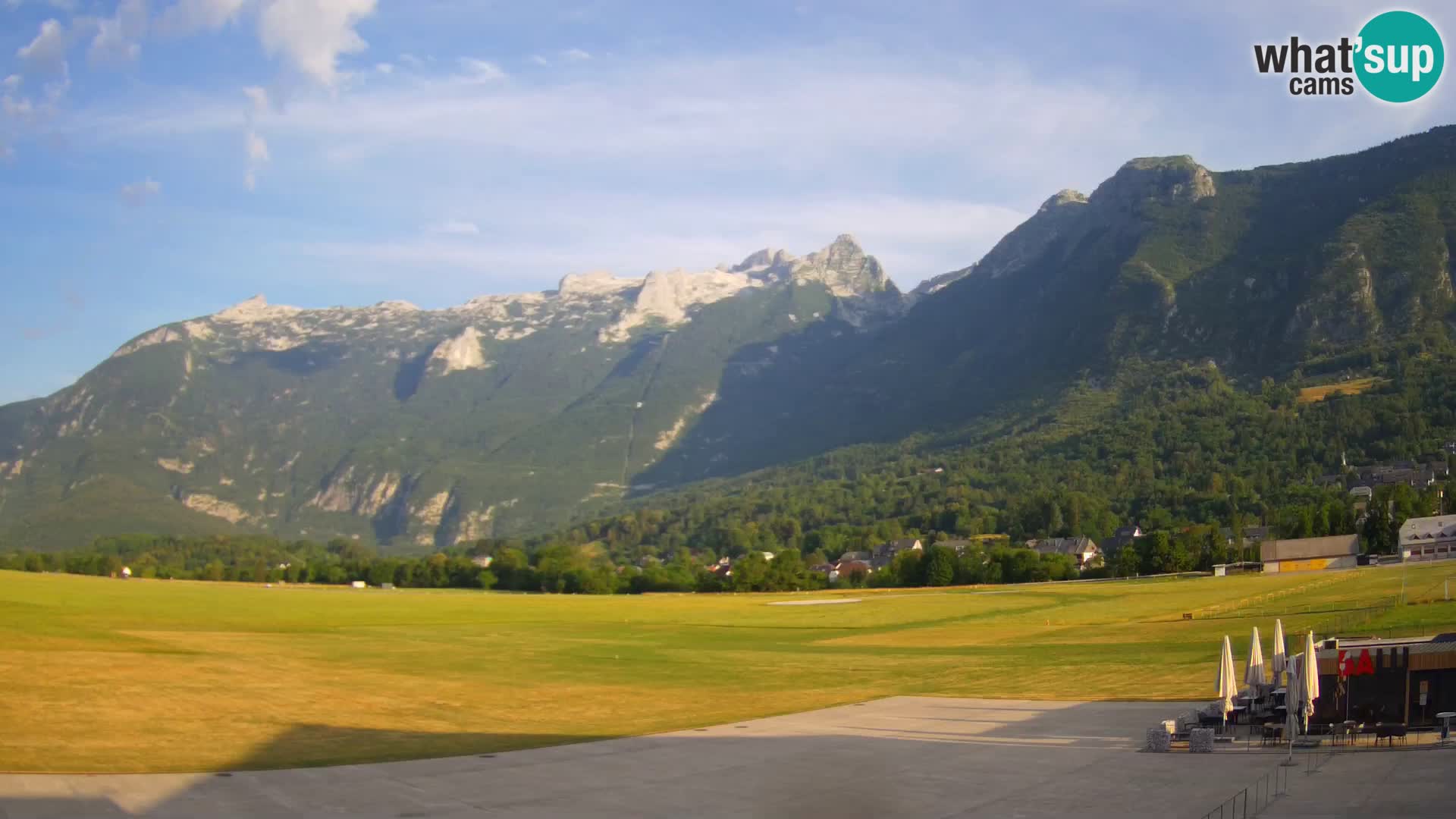 Live webcam Bovec airport – View to Kanin