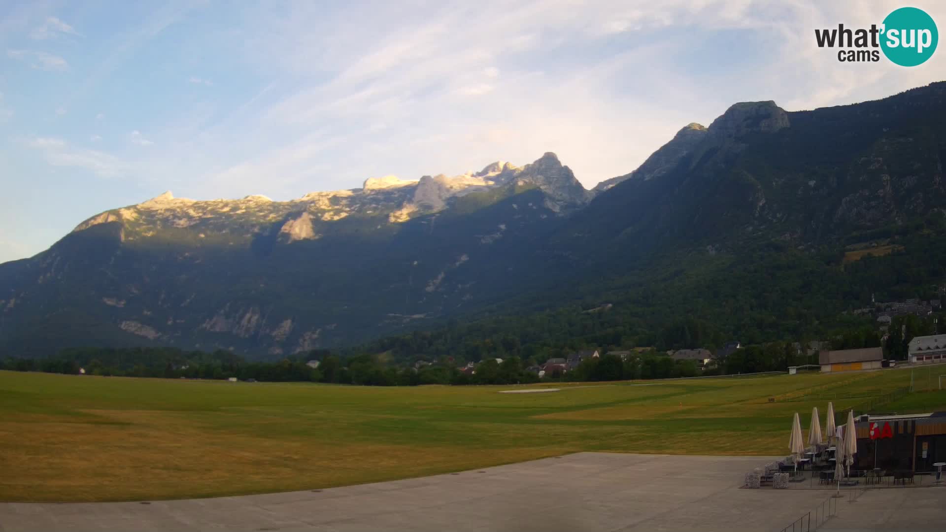 Live webcam Bovec airport – View to Kanin