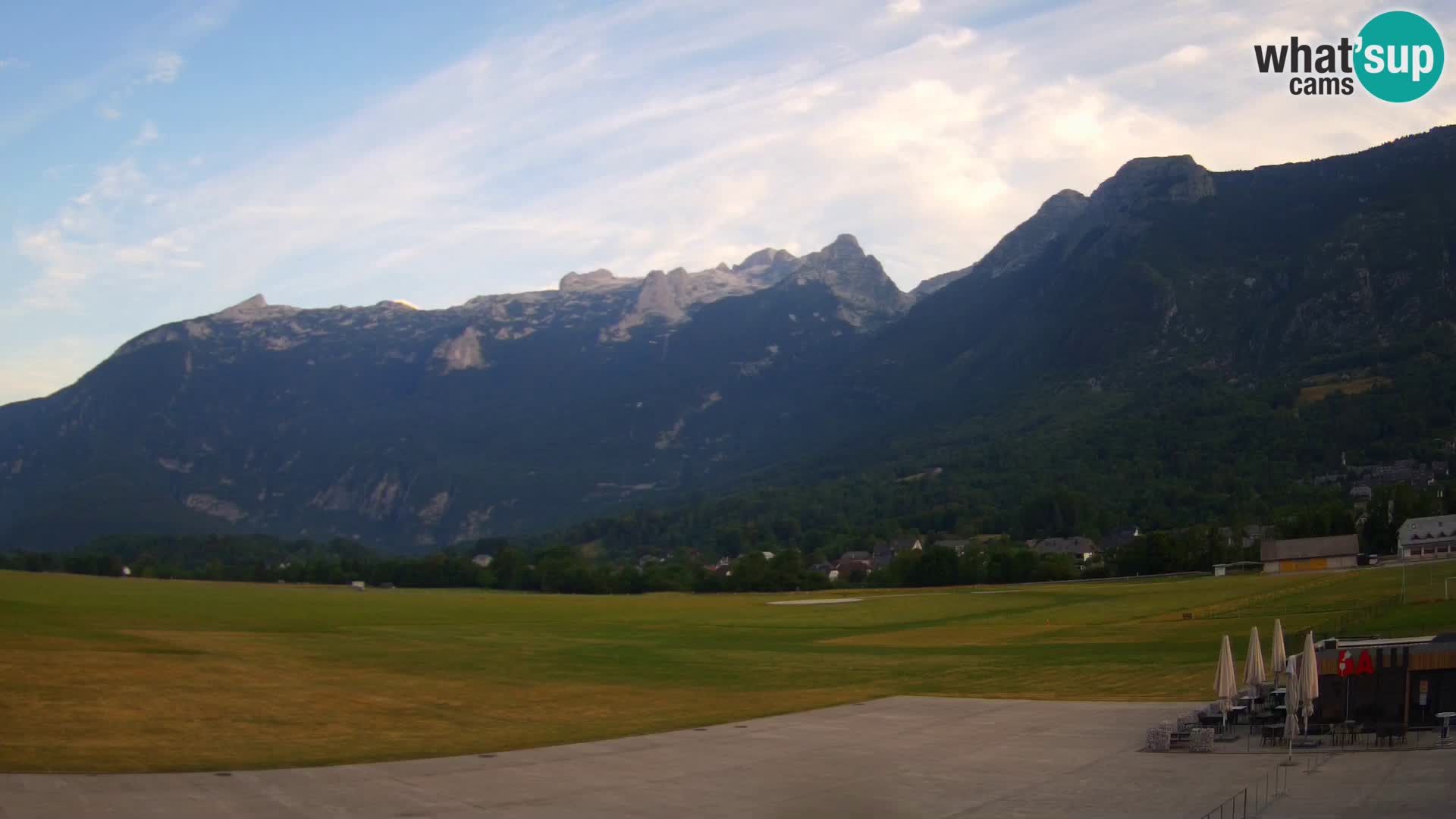 Live webcam Bovec airport – View to Kanin