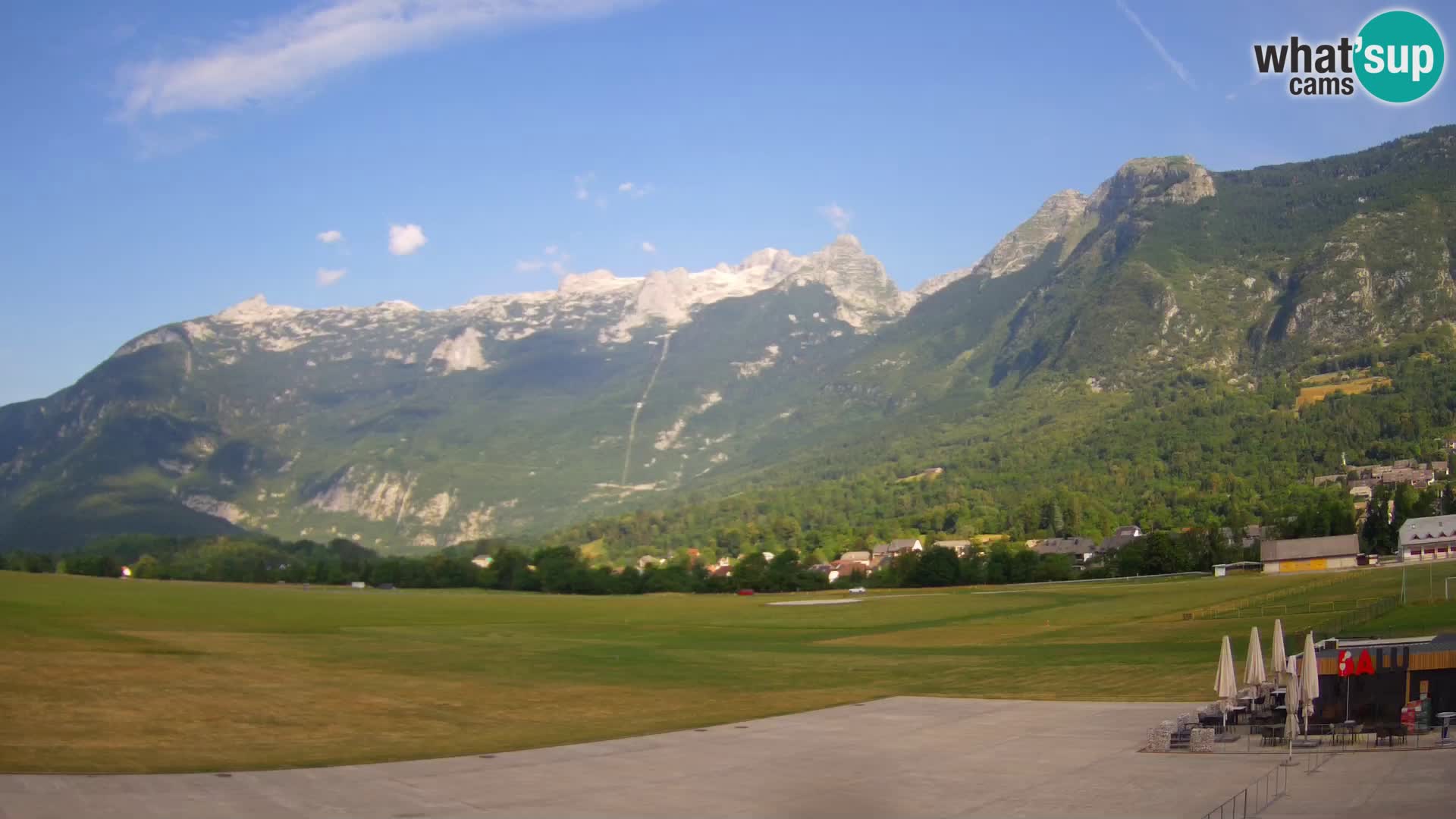 Spletna kamera letališče Bovec – pogled proti Kaninu