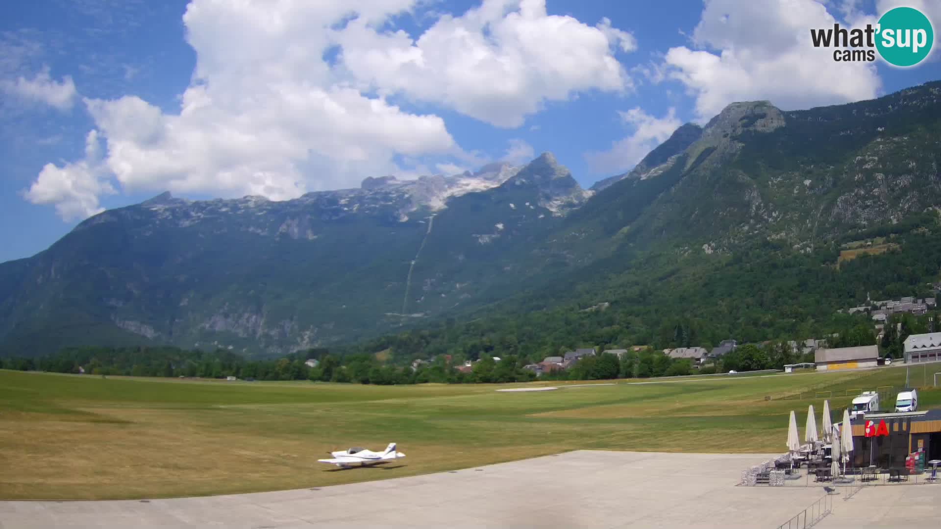 Live webcam Bovec airport – View to Kanin