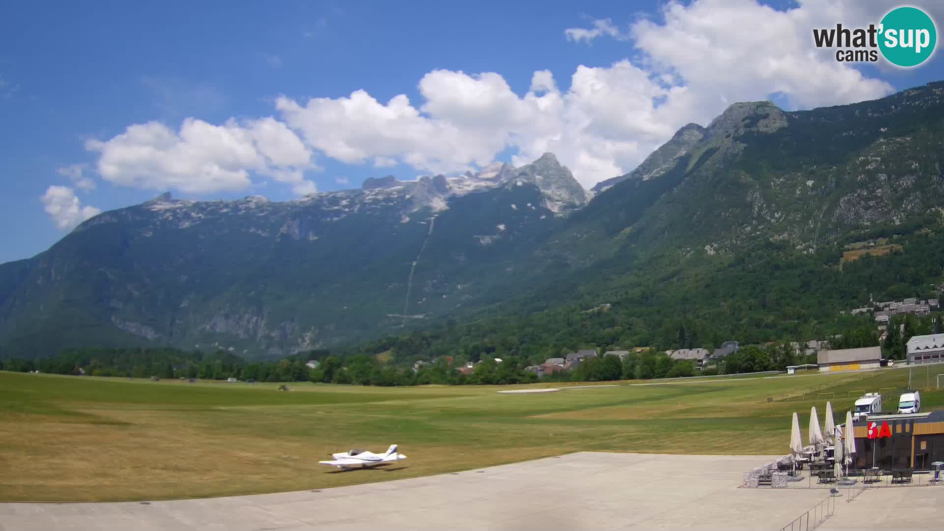 Webcam en direct Aéroport de Bovec – Vue sur Kanin
