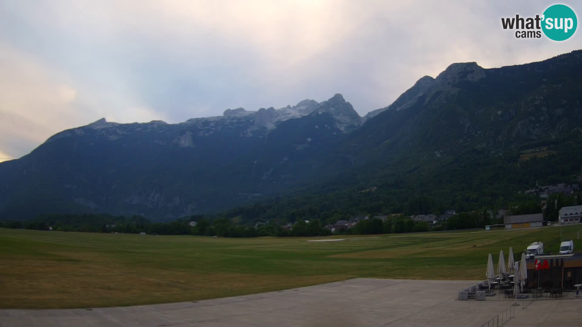 Live webcam Bovec airport – View to Kanin