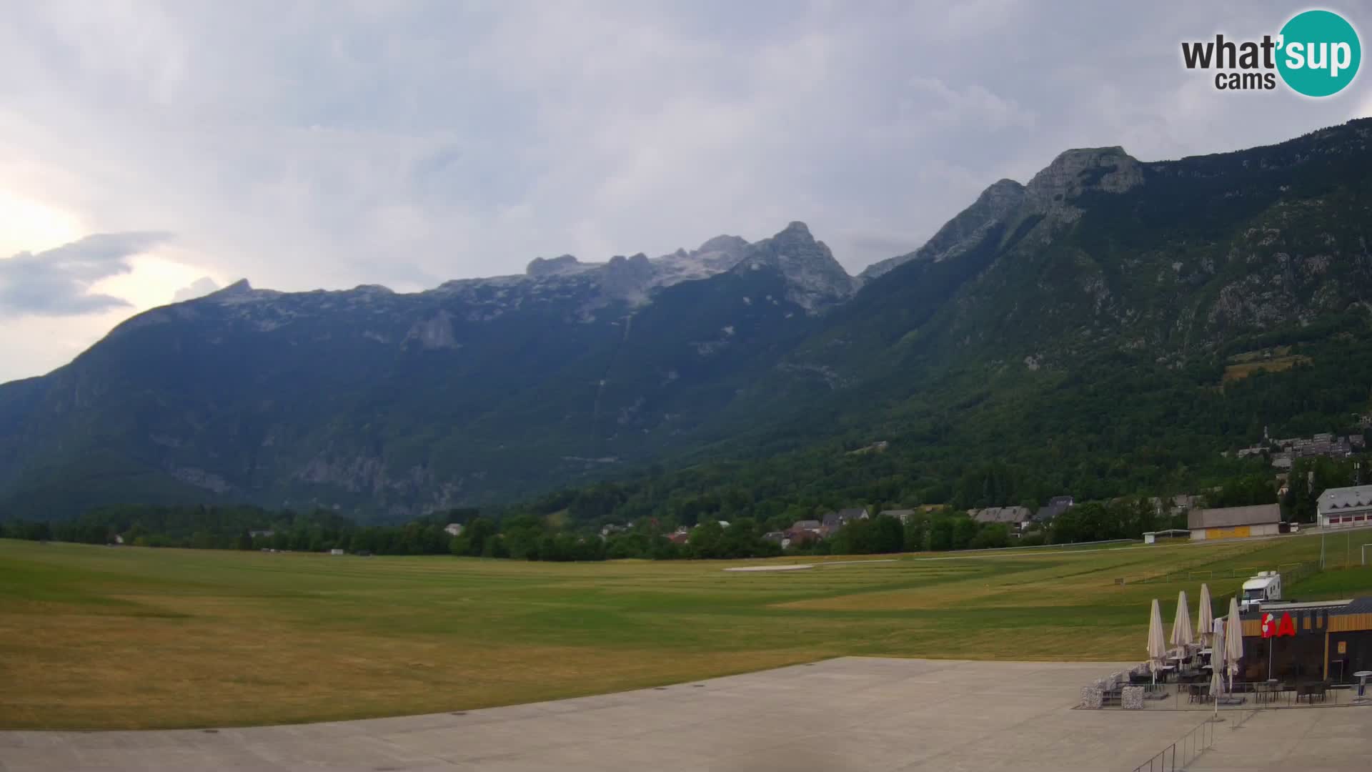 Live webcam Bovec airport – View to Kanin