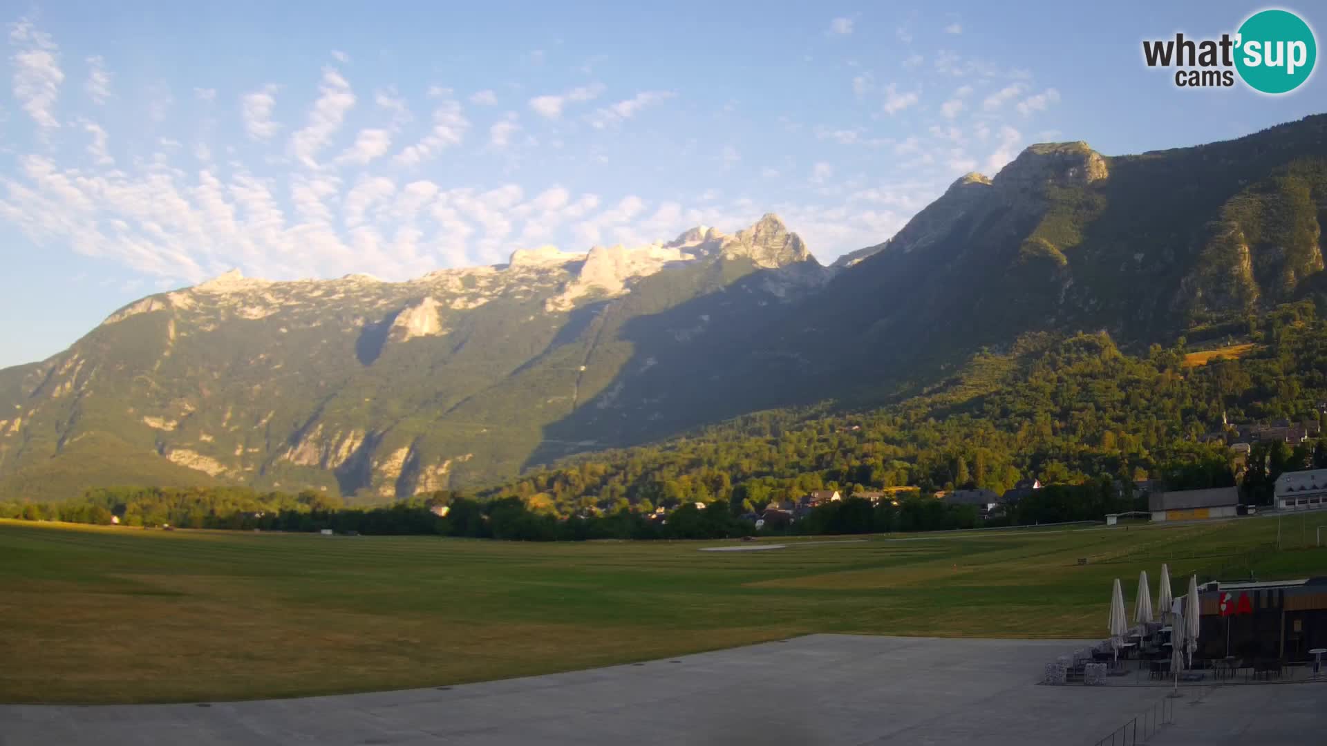 Live webcam Bovec airport – View to Kanin
