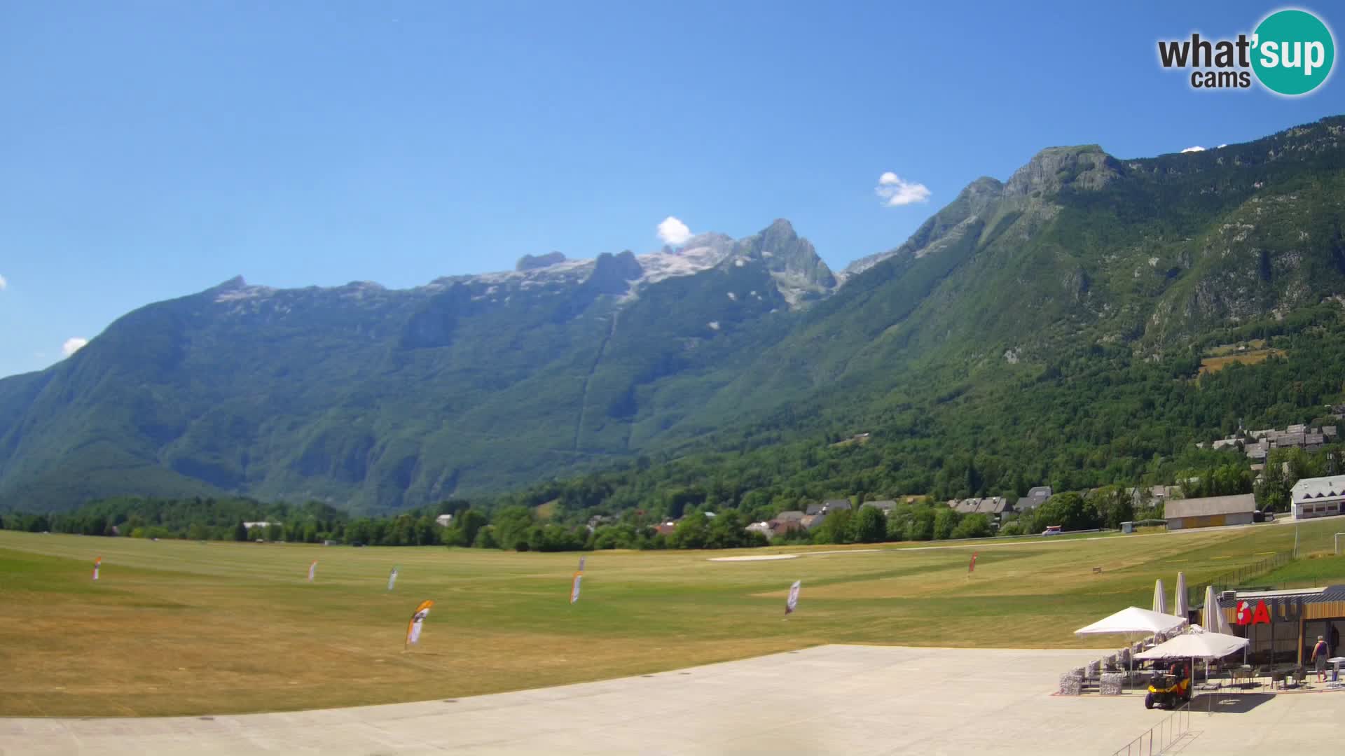 Web kamera uživo Zračna luka Bovec – Pogled na Kanin