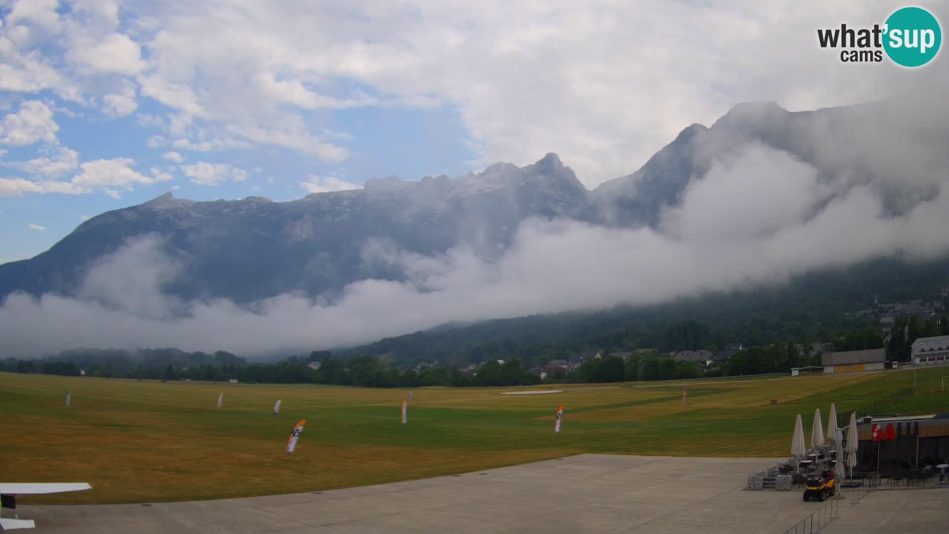 Live webcam Bovec airport – View to Kanin