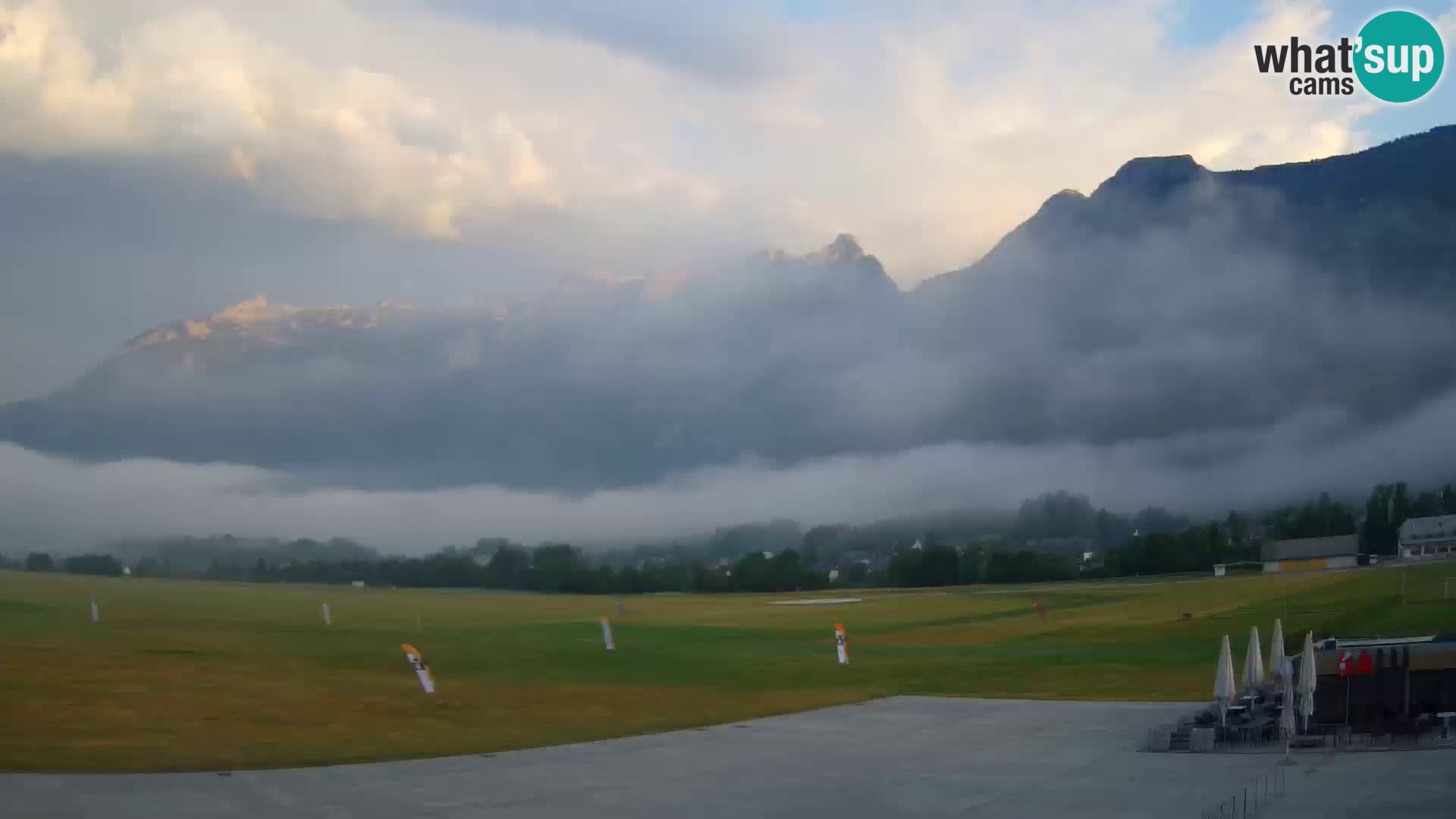 Live webcam Bovec airport – View to Kanin