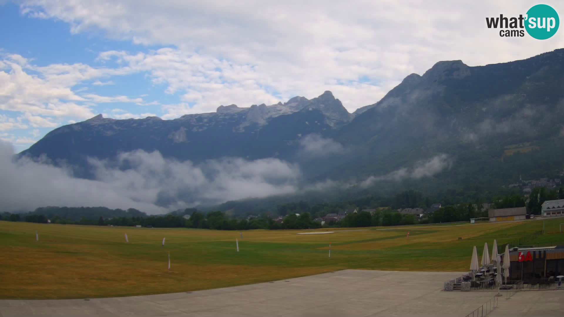 Cámara web en vivo Aeropuerto de Bovec – Vista a Kanin