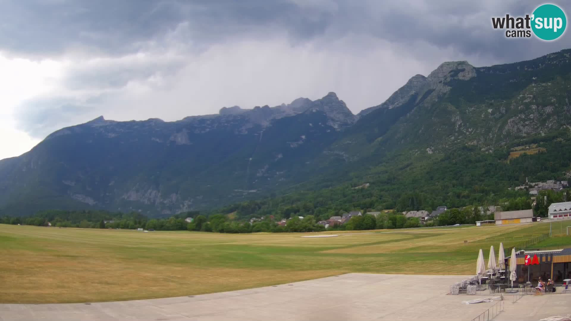 Webcam en direct Aéroport de Bovec – Vue sur Kanin