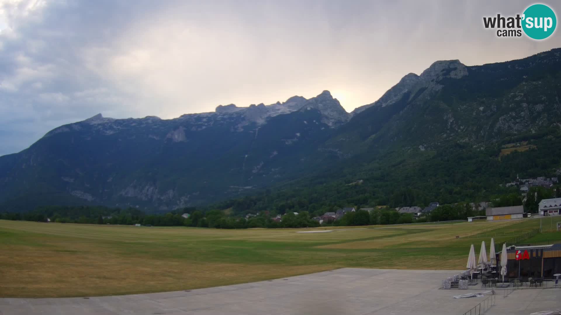 Live webcam Bovec airport – View to Kanin