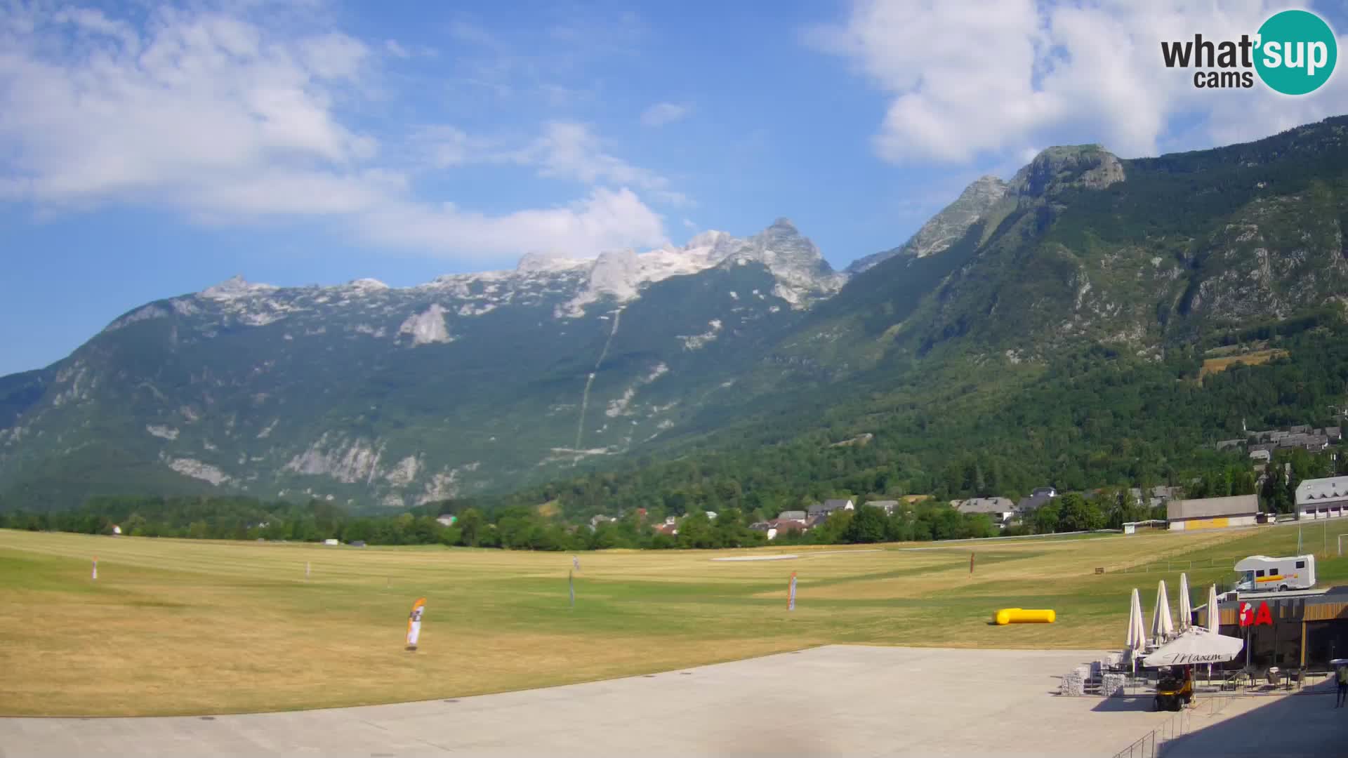 Spletna kamera letališče Bovec – pogled proti Kaninu