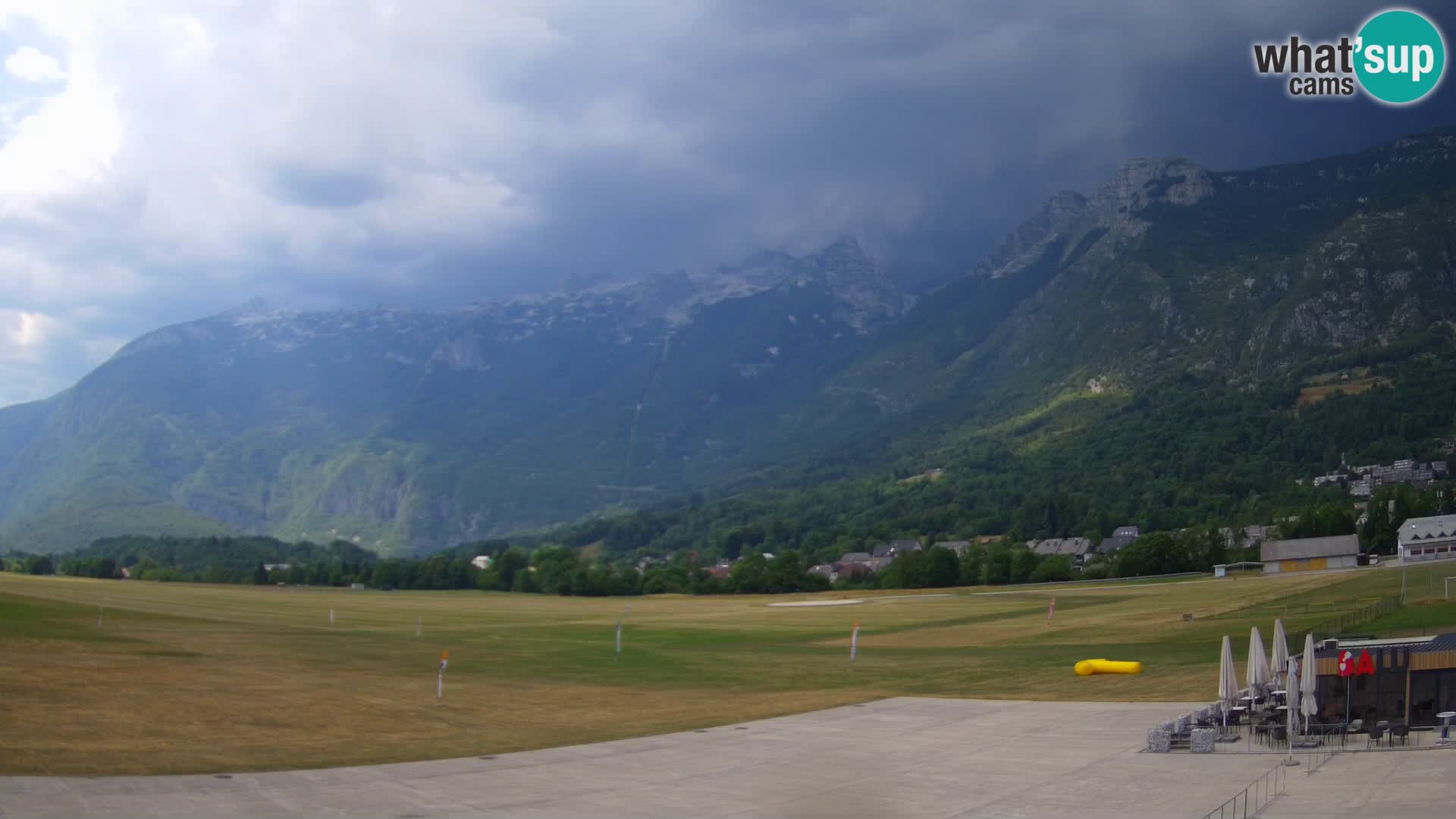 Webcam en direct Aéroport de Bovec – Vue sur Kanin