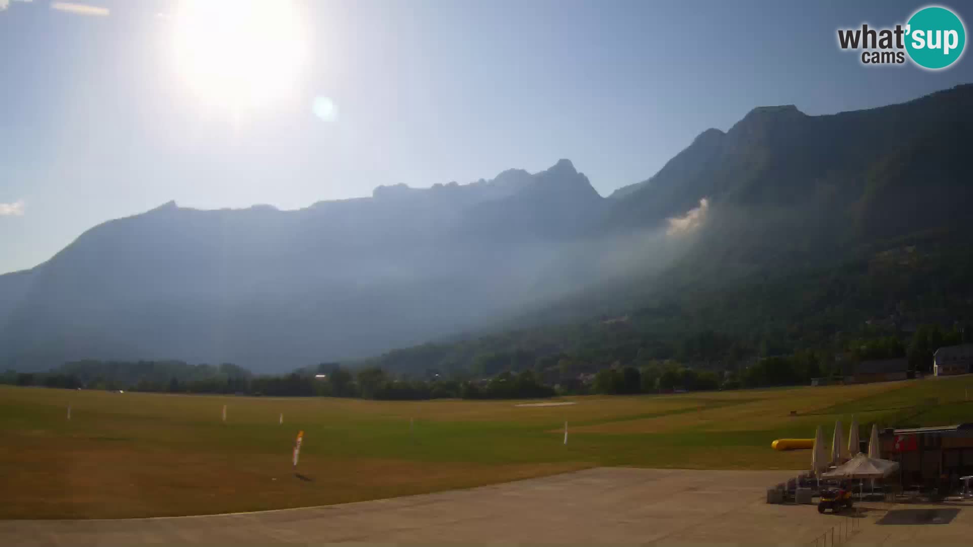 Live webcam Bovec airport – View to Kanin