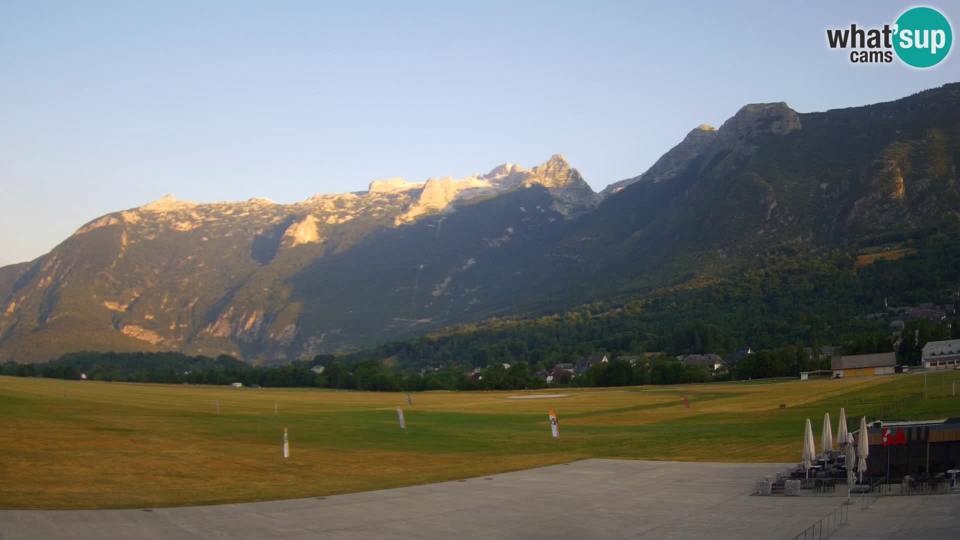 Cámara web en vivo Aeropuerto de Bovec – Vista a Kanin