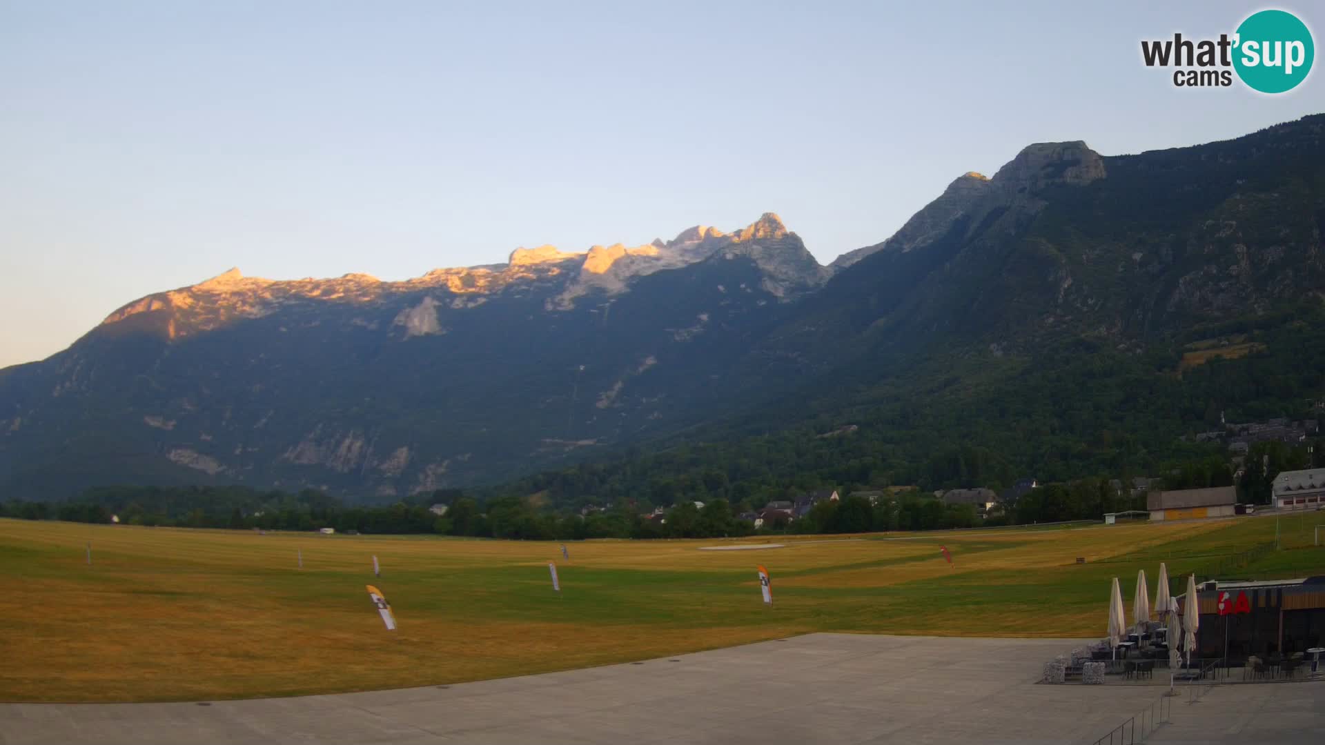 Live webcam Bovec airport – View to Kanin