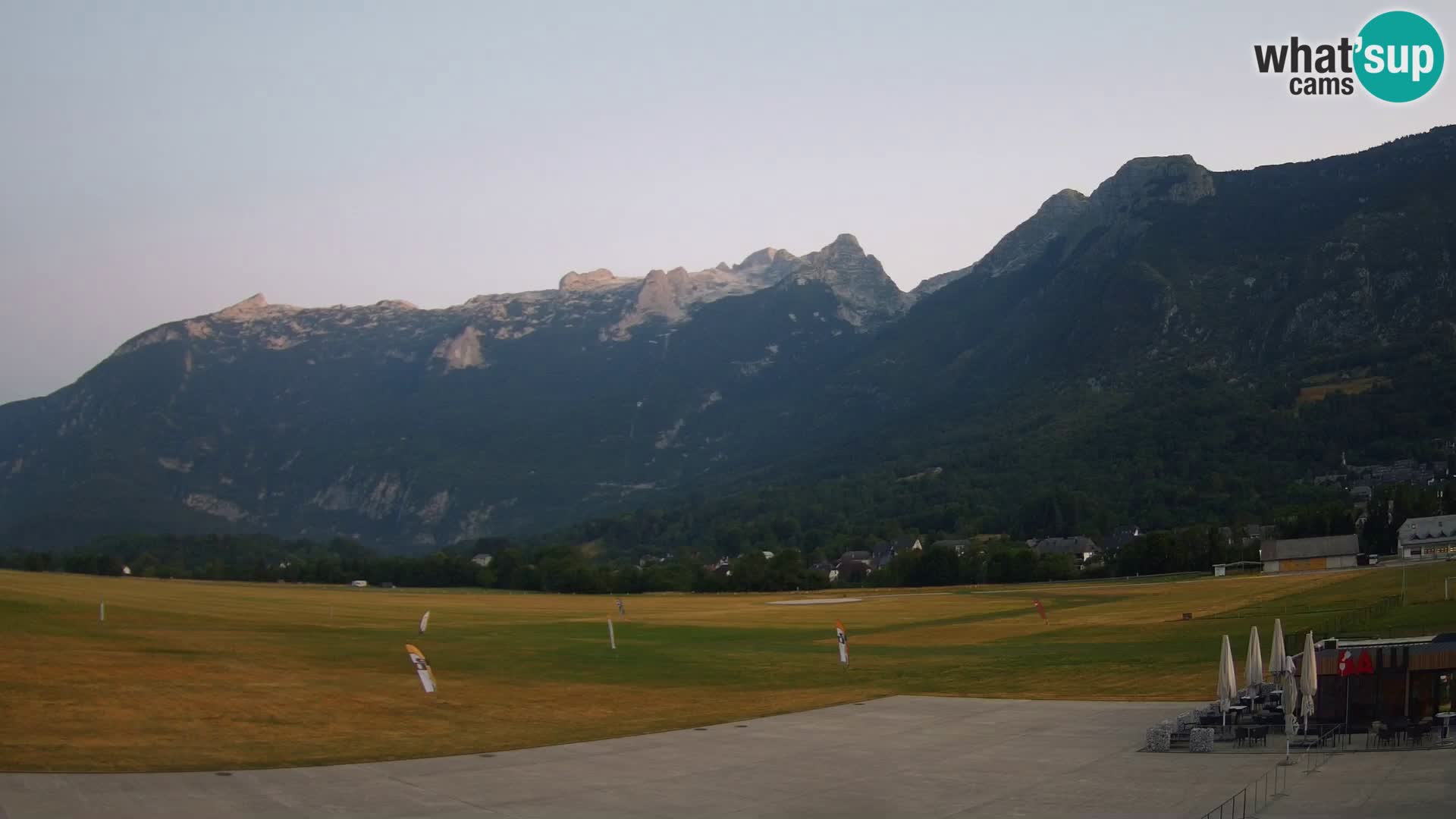 Live webcam Bovec airport – View to Kanin