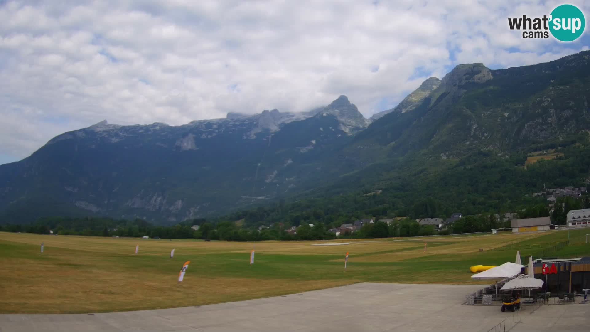 Live webcam Bovec airport – View to Kanin