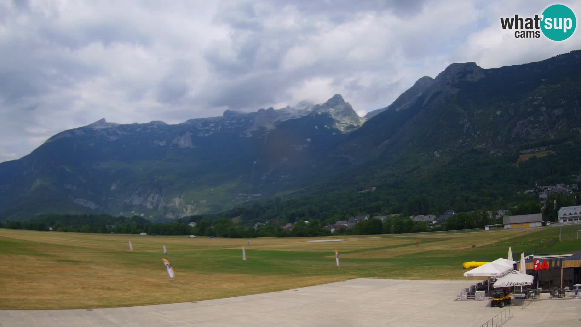 Live webcam Bovec airport – View to Kanin