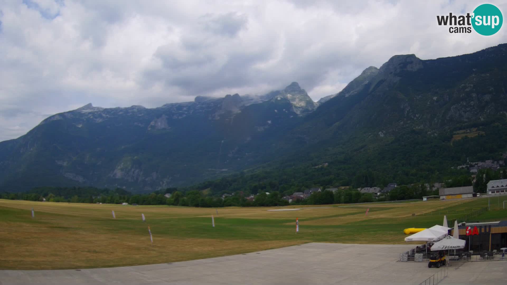Webcam en direct Aéroport de Bovec – Vue sur Kanin
