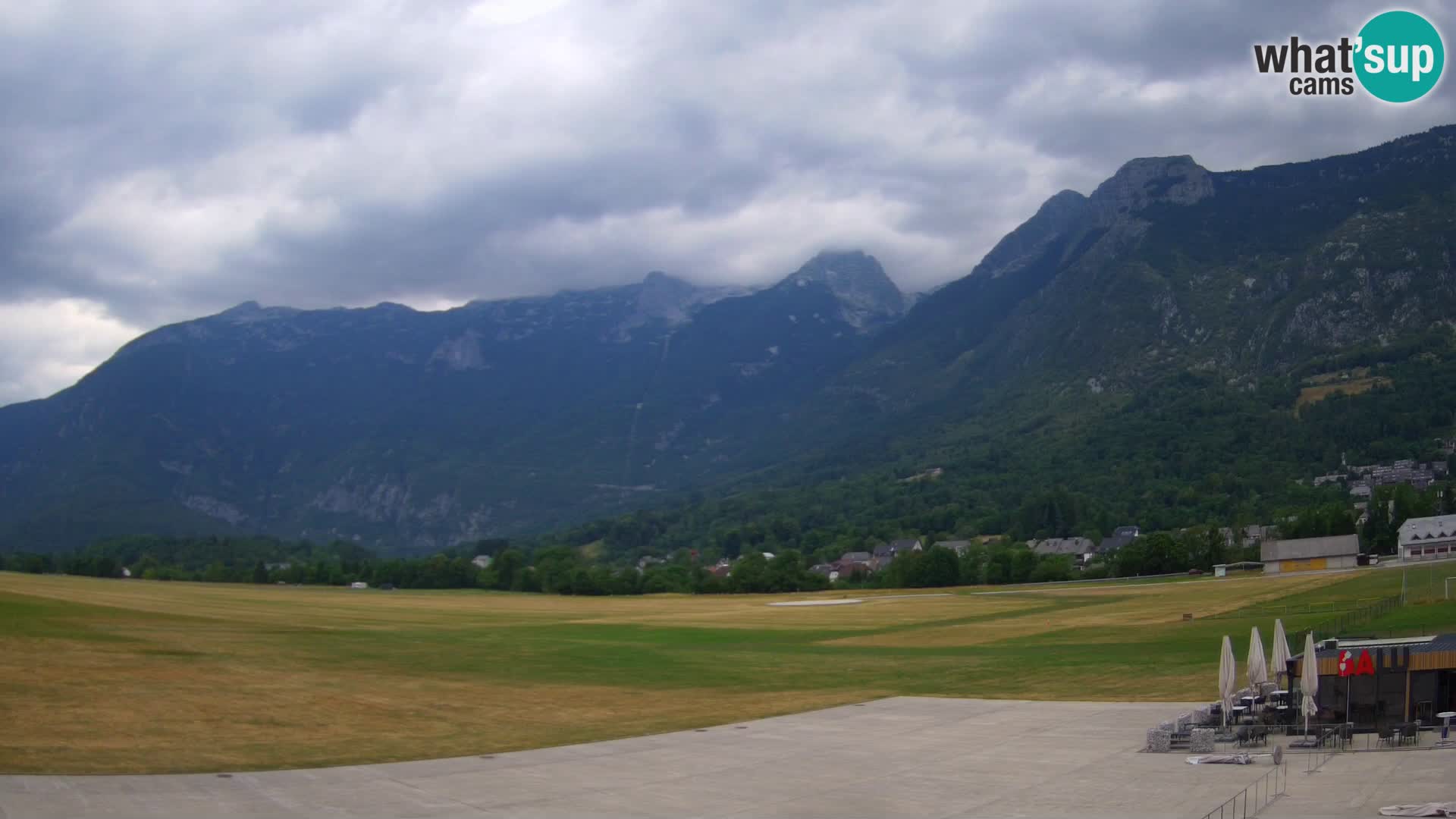 Live webcam Bovec airport – View to Kanin