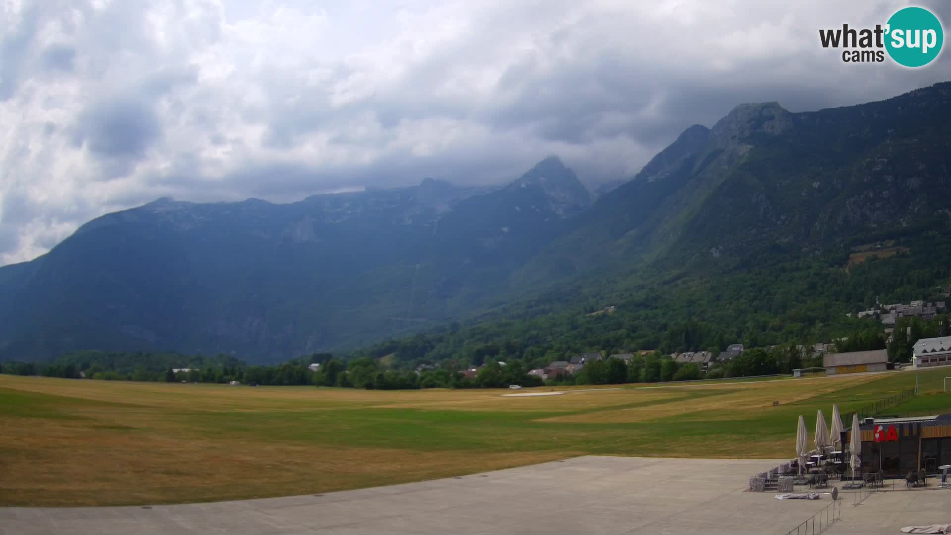 Live webcam Bovec airport – View to Kanin