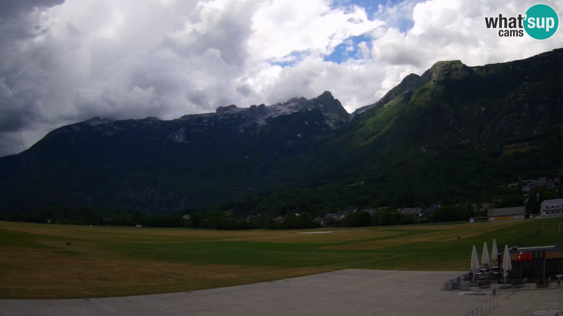 Cámara web en vivo Aeropuerto de Bovec – Vista a Kanin