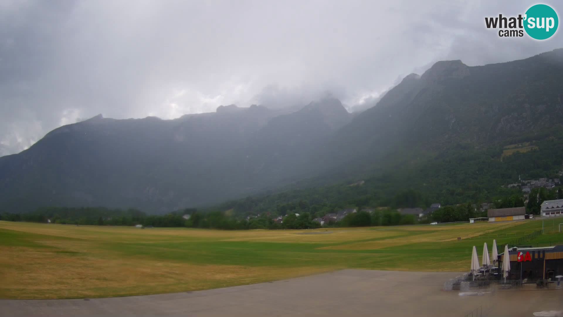 Cámara web en vivo Aeropuerto de Bovec – Vista a Kanin