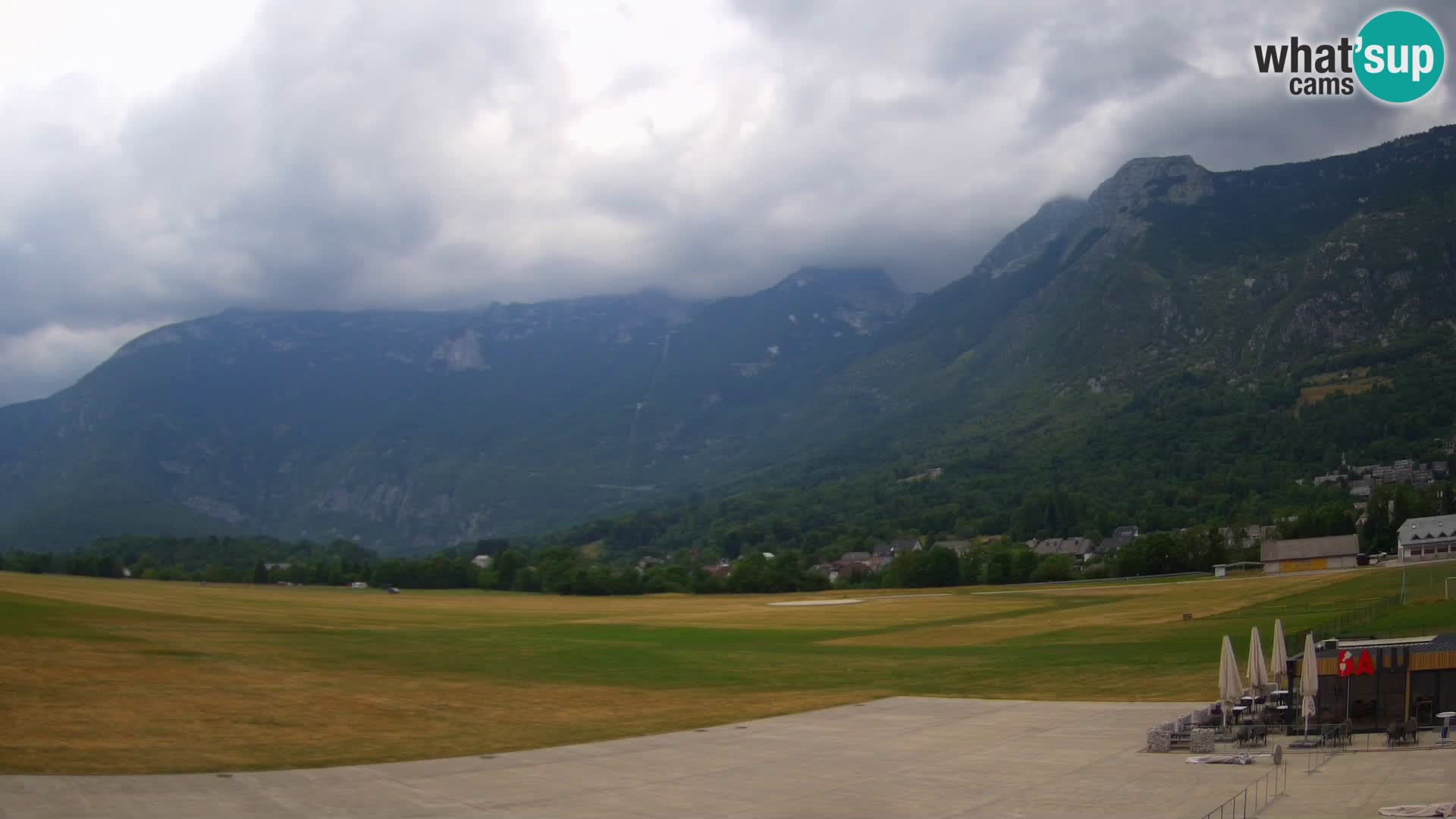 Cámara web en vivo Aeropuerto de Bovec – Vista a Kanin