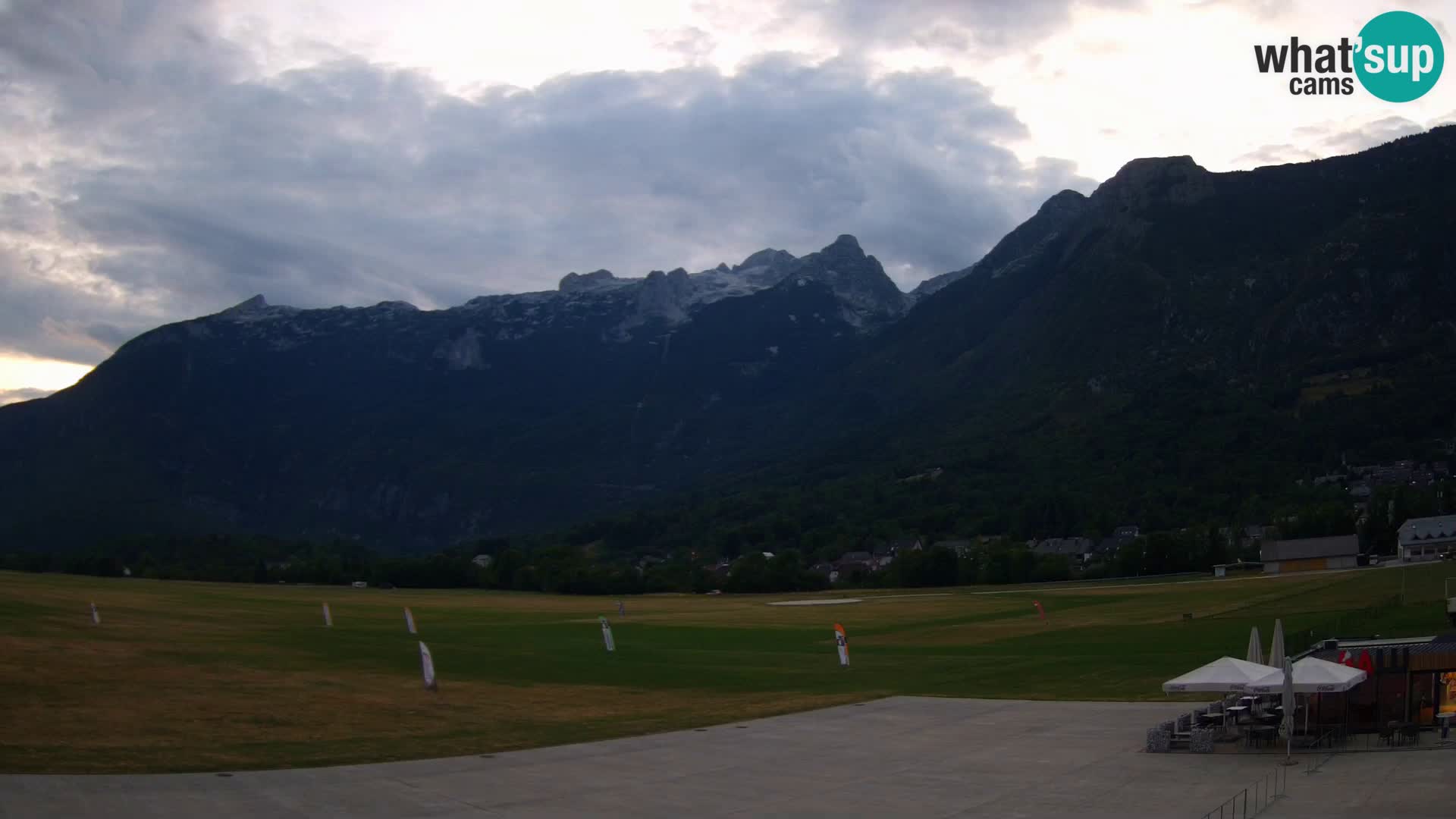 Live webcam Bovec airport – View to Kanin