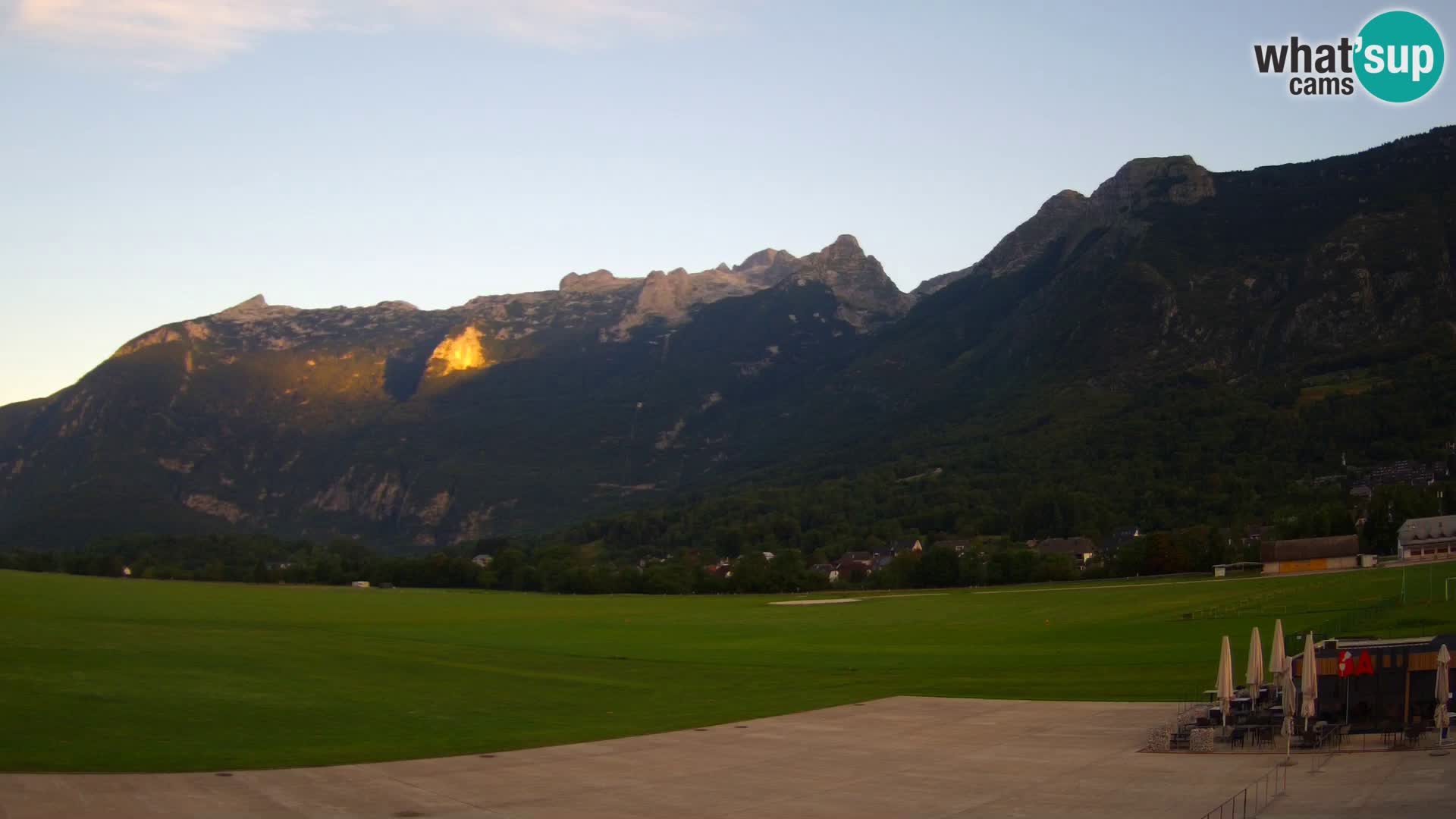 Live webcam Bovec airport – View to Kanin