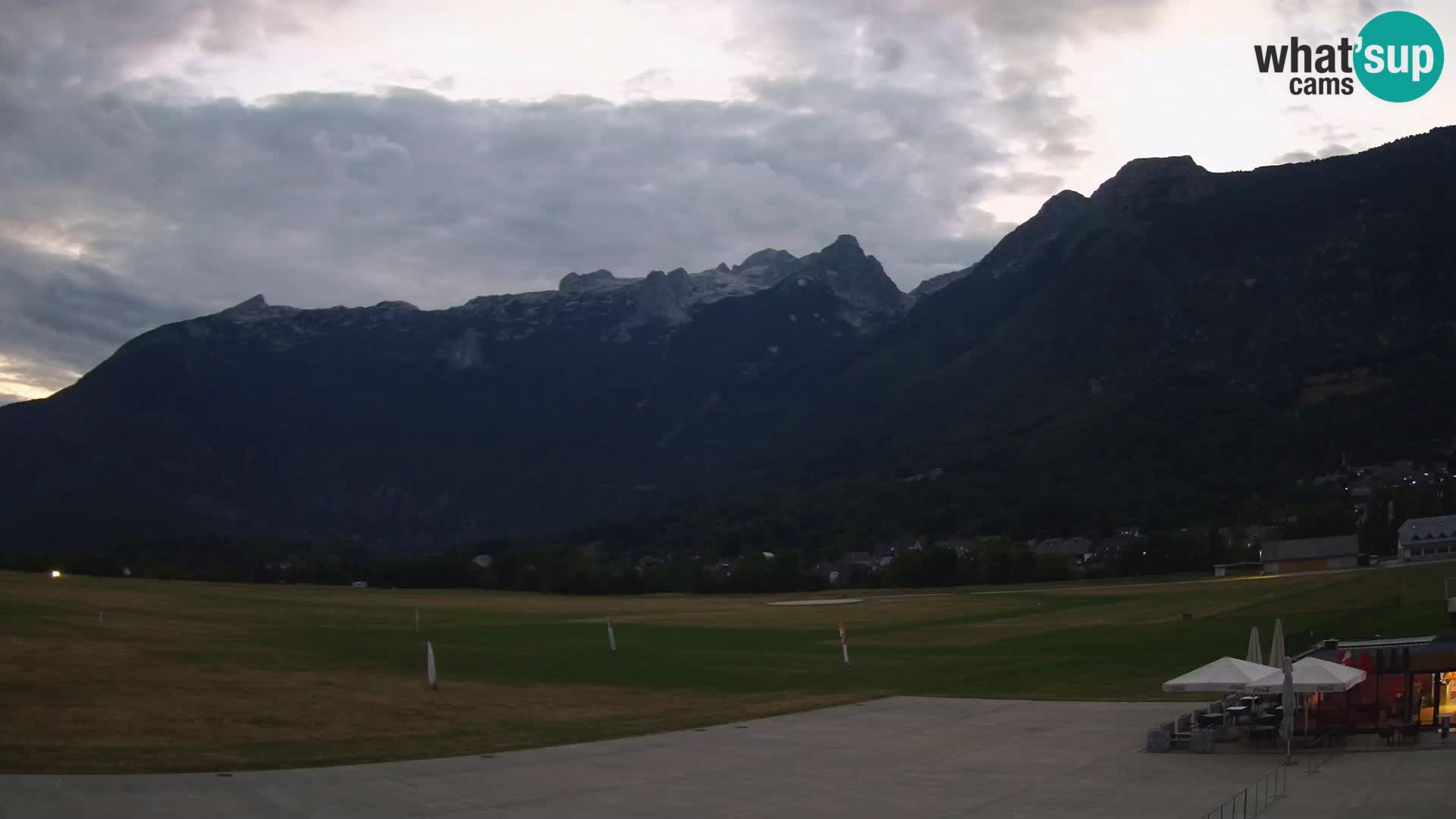 Live webcam Bovec airport – View to Kanin
