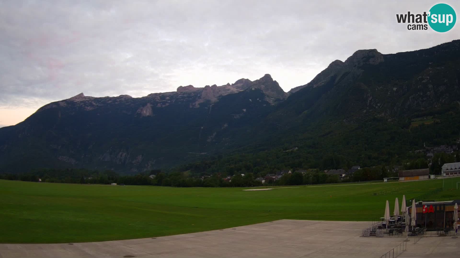 Live webcam Bovec airport – View to Kanin