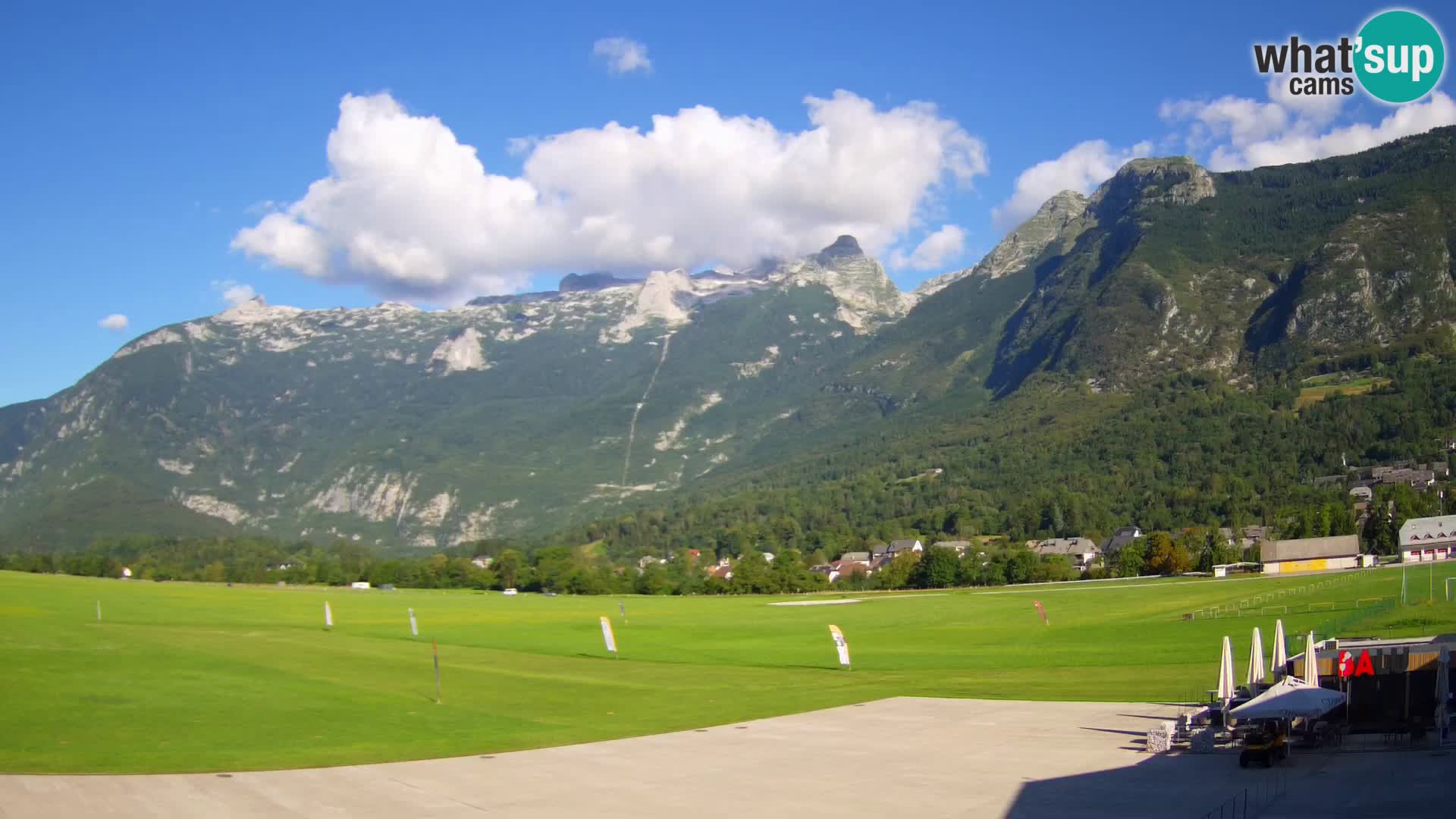 Live webcam Bovec airport – View to Kanin