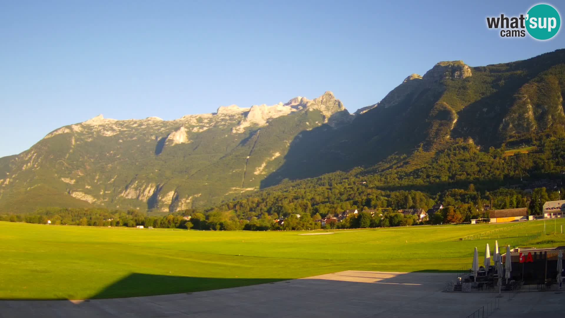 Webcam en direct Aéroport de Bovec – Vue sur Kanin
