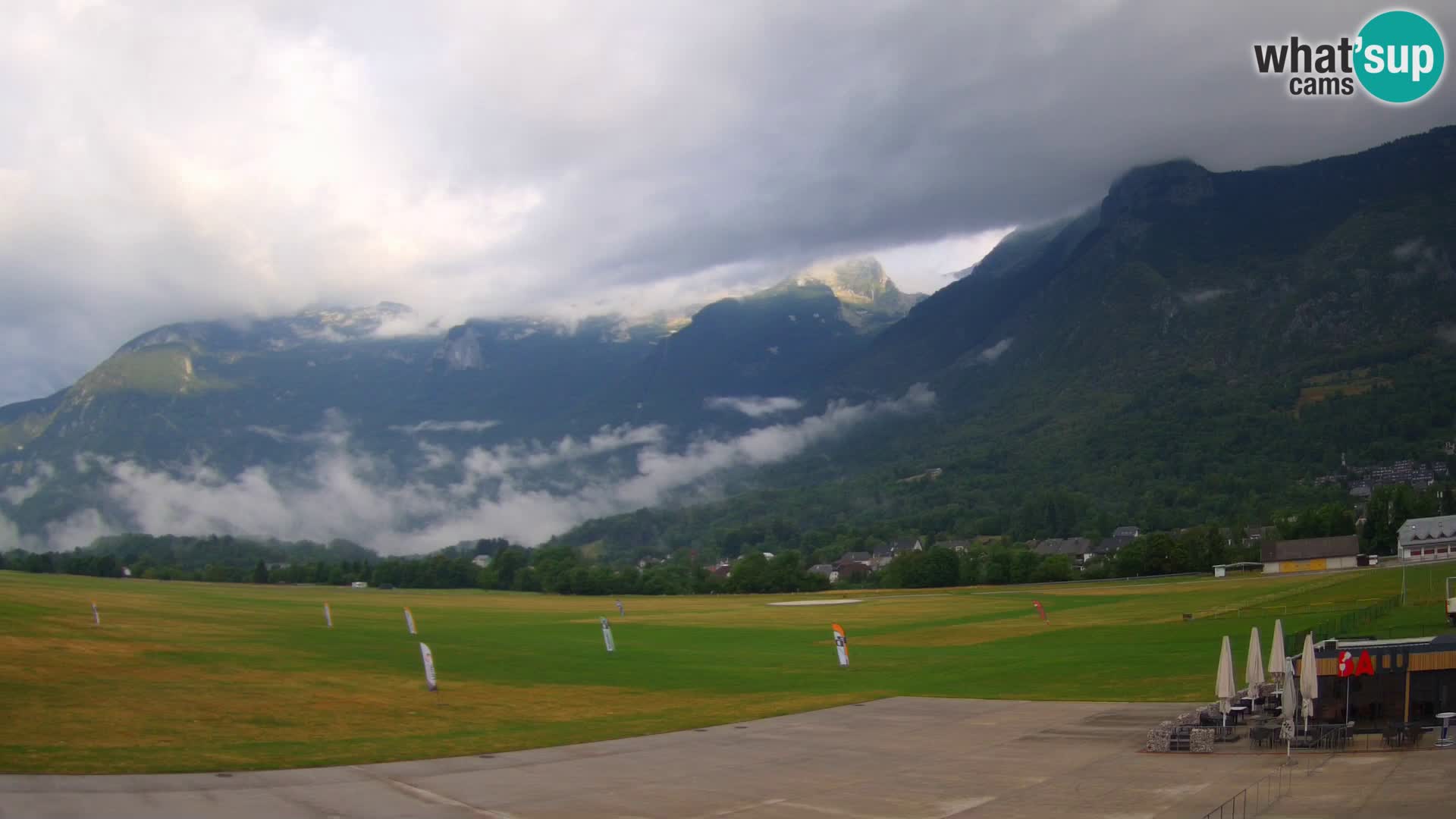 Webcam en direct Aéroport de Bovec – Vue sur Kanin