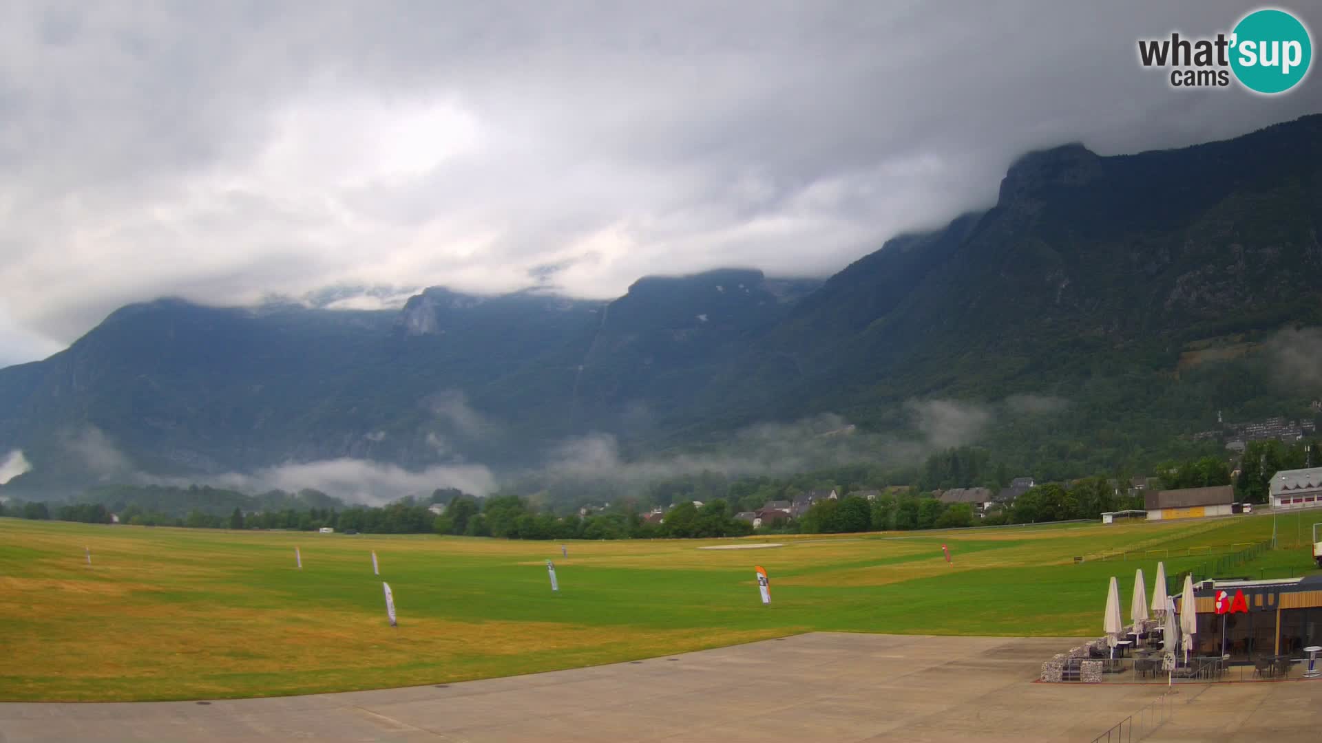 Cámara web en vivo Aeropuerto de Bovec – Vista a Kanin