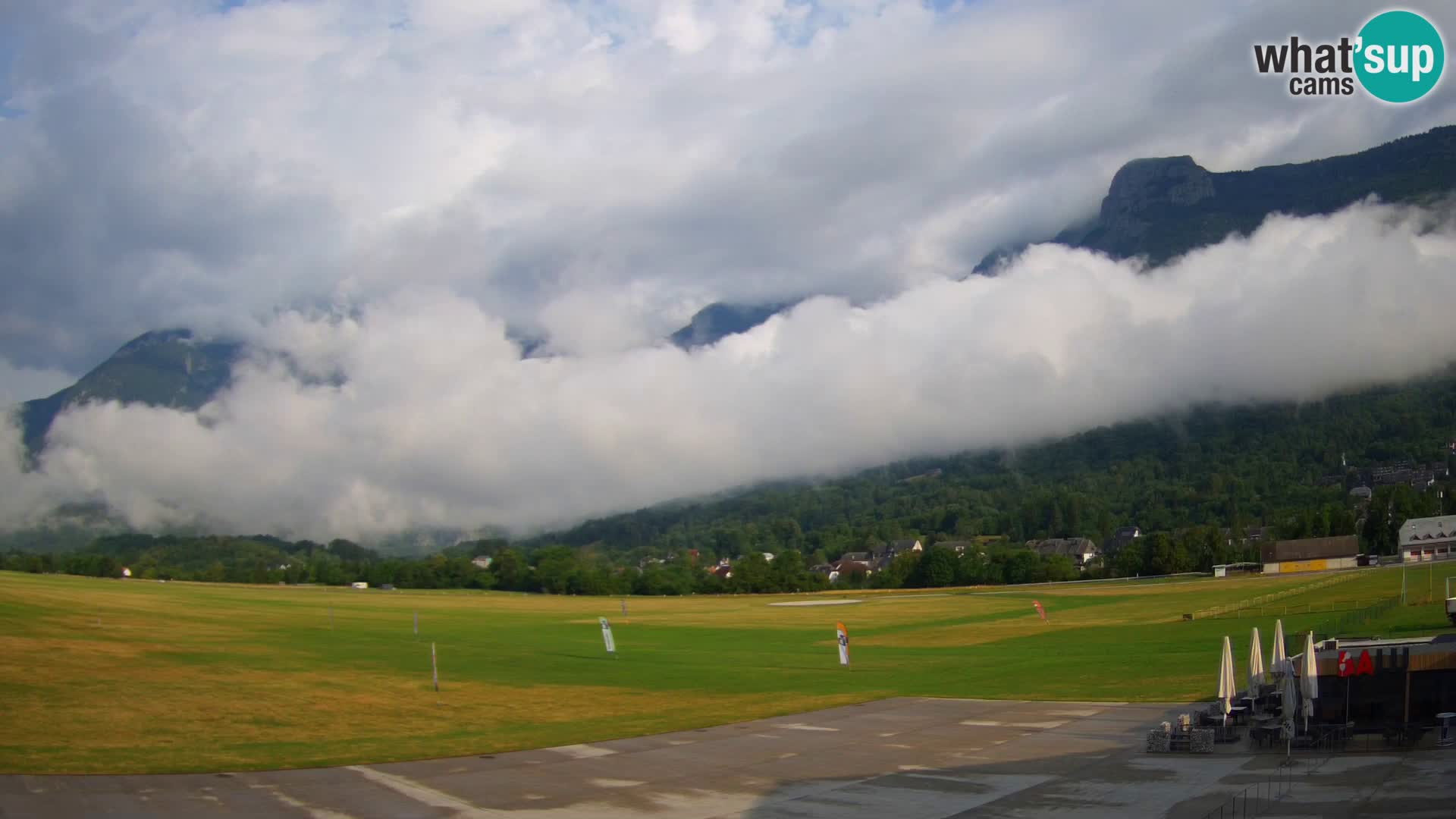 Cámara web en vivo Aeropuerto de Bovec – Vista a Kanin