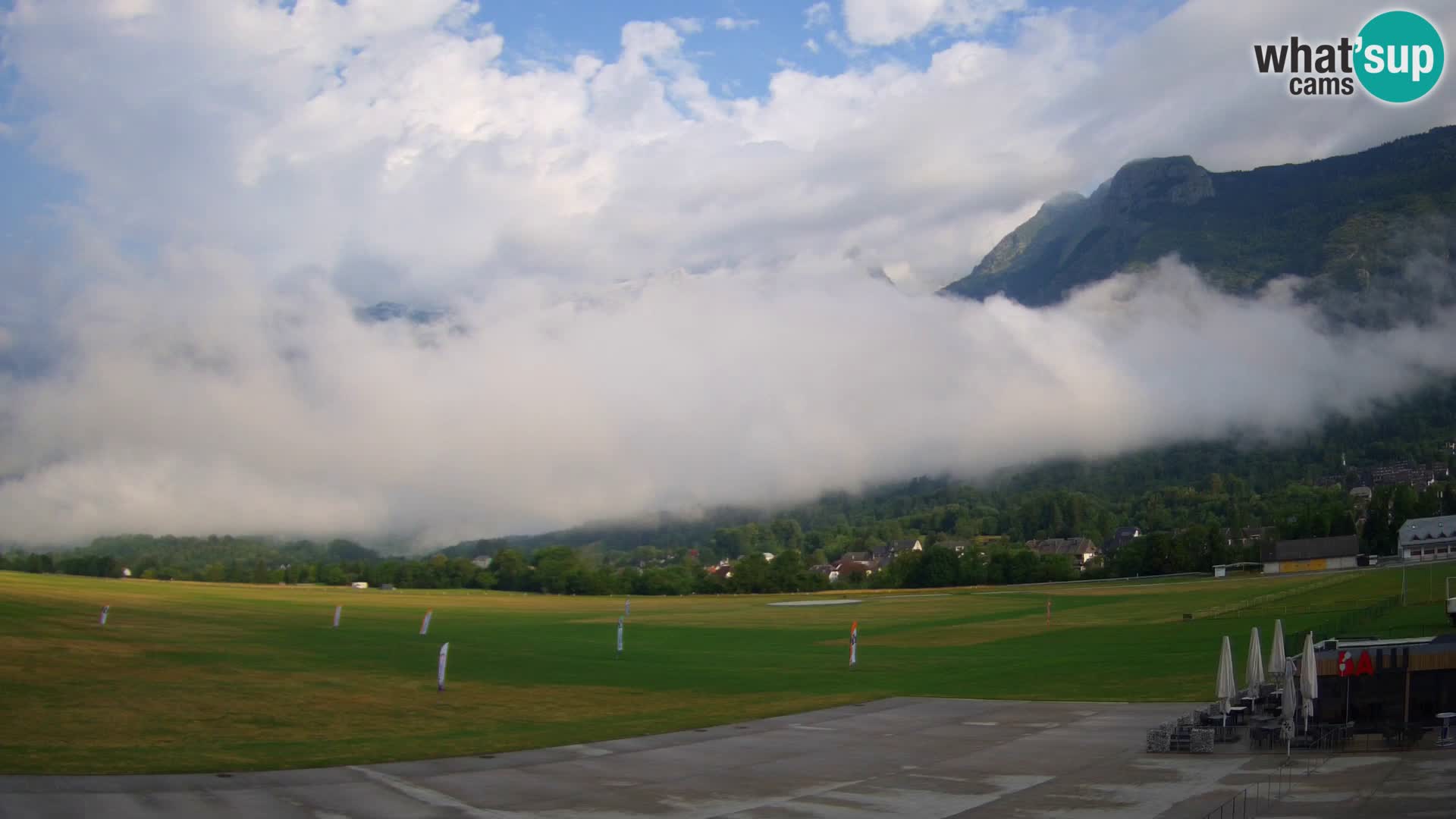 Webcam en direct Aéroport de Bovec – Vue sur Kanin
