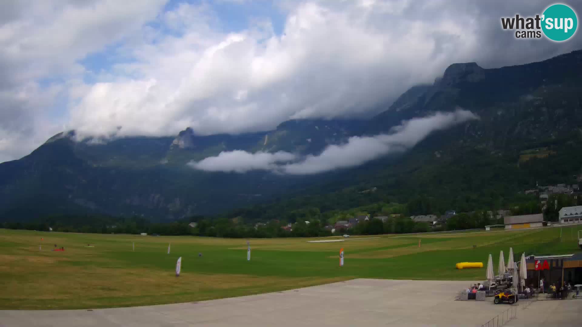 Cámara web en vivo Aeropuerto de Bovec – Vista a Kanin