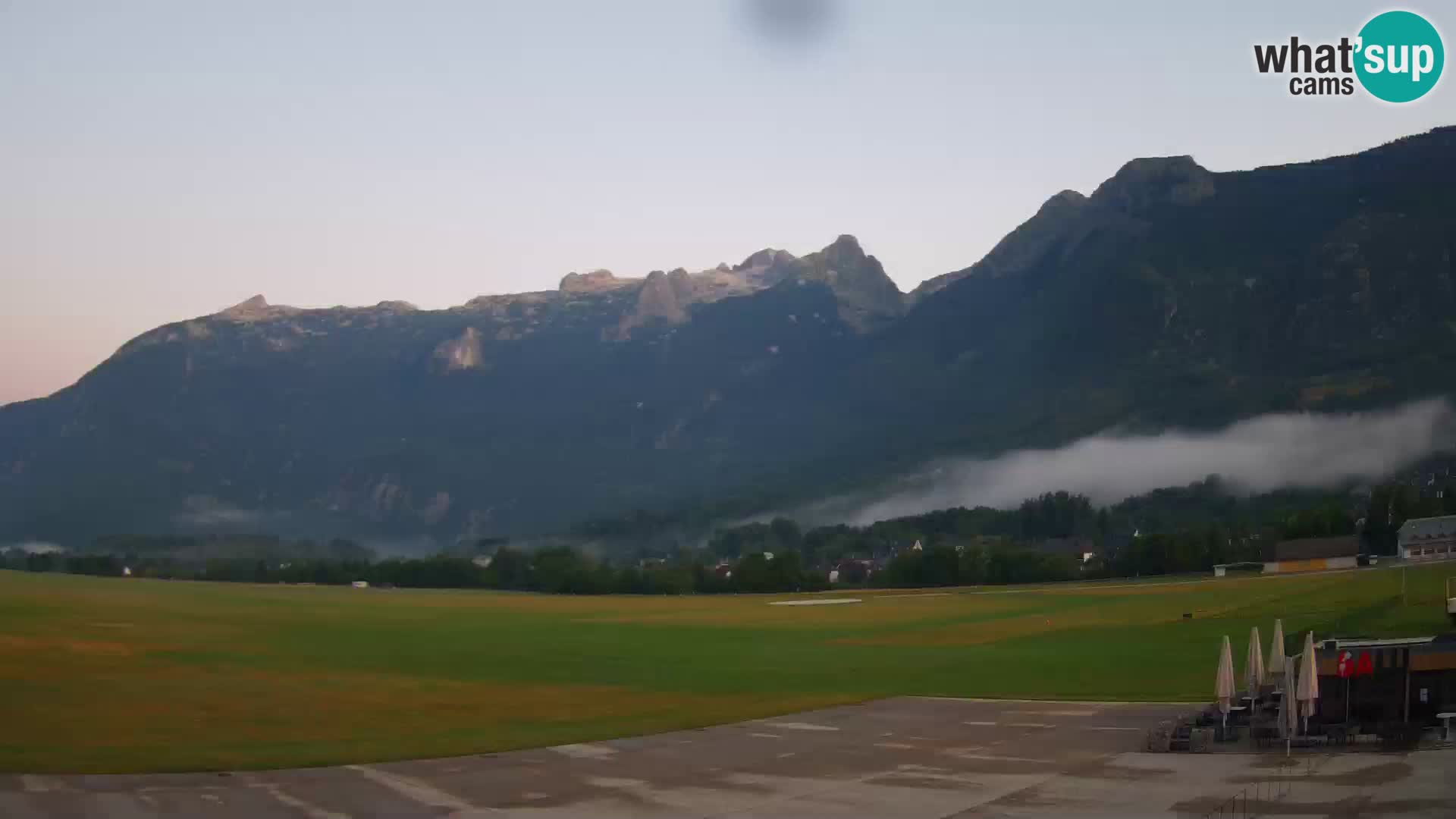 Cámara web en vivo Aeropuerto de Bovec – Vista a Kanin
