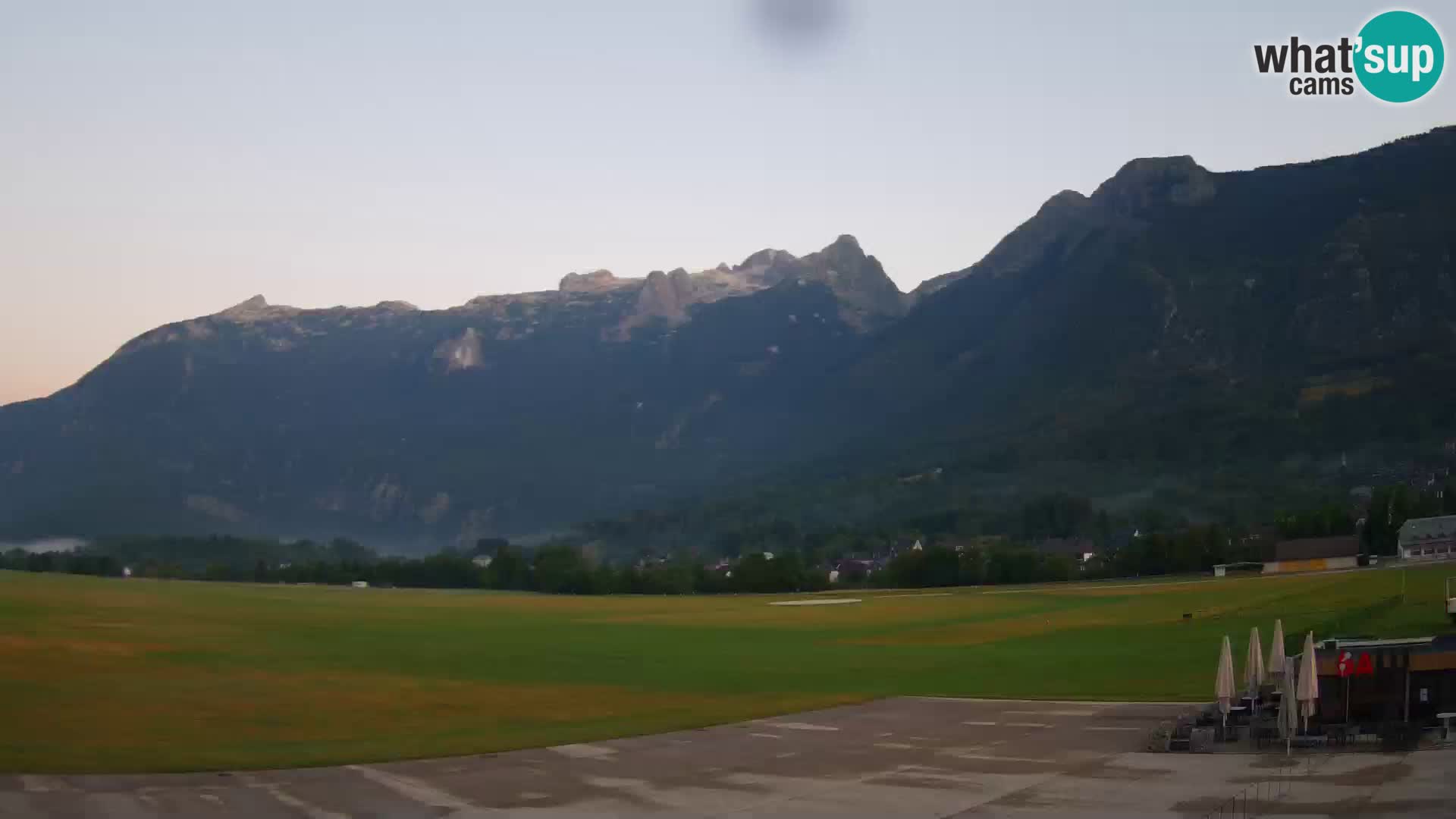Webcam en direct Aéroport de Bovec – Vue sur Kanin