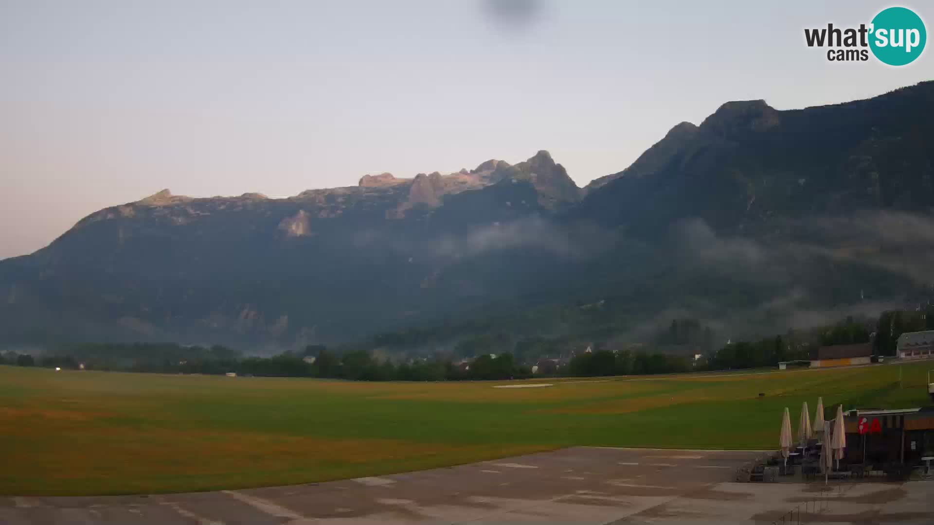 Cámara web en vivo Aeropuerto de Bovec – Vista a Kanin