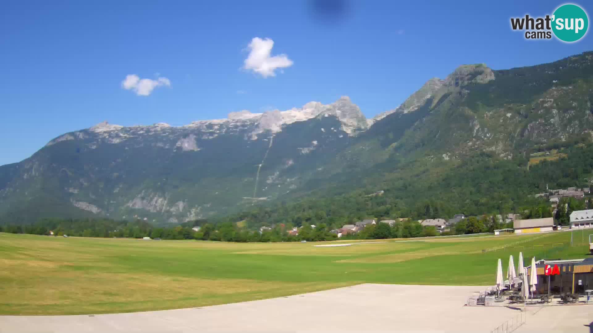 Spletna kamera letališče Bovec – pogled proti Kaninu